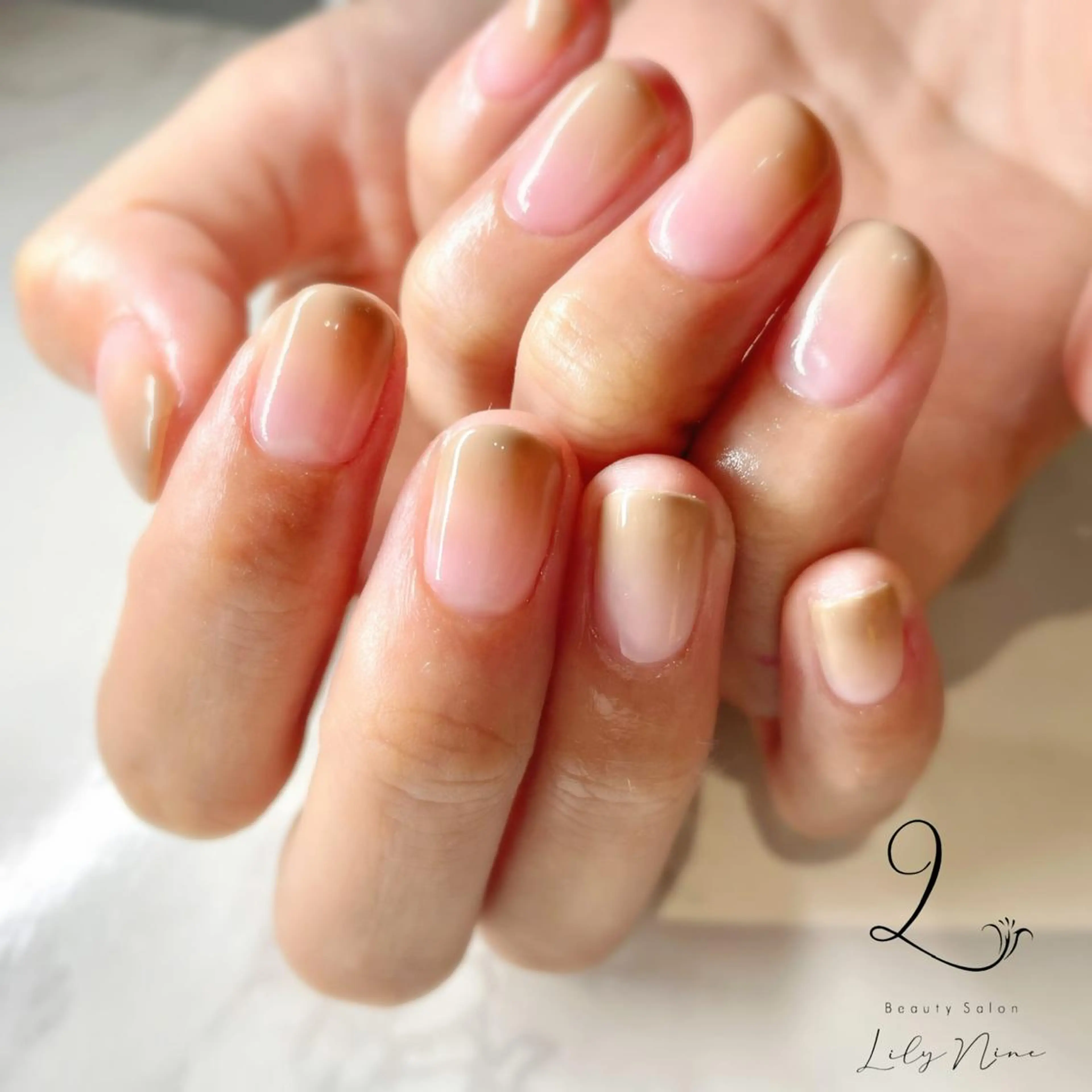 ネイル グラデーション ハンドネイル REVIA :ayaのネイルデザイン