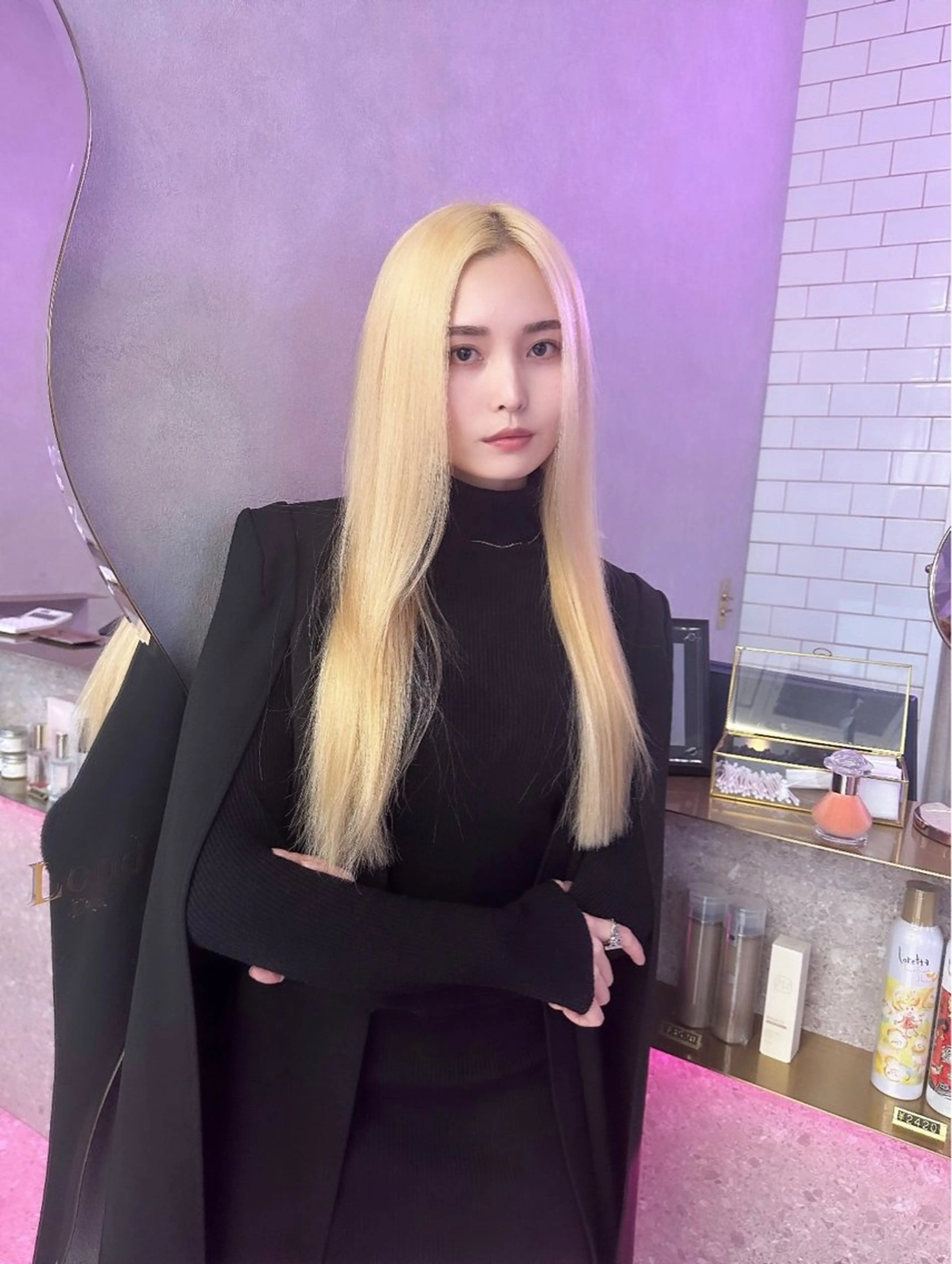 ロング カラー ヘアアレンジ yuuto🌈 透明感カラーのヘアスタイル