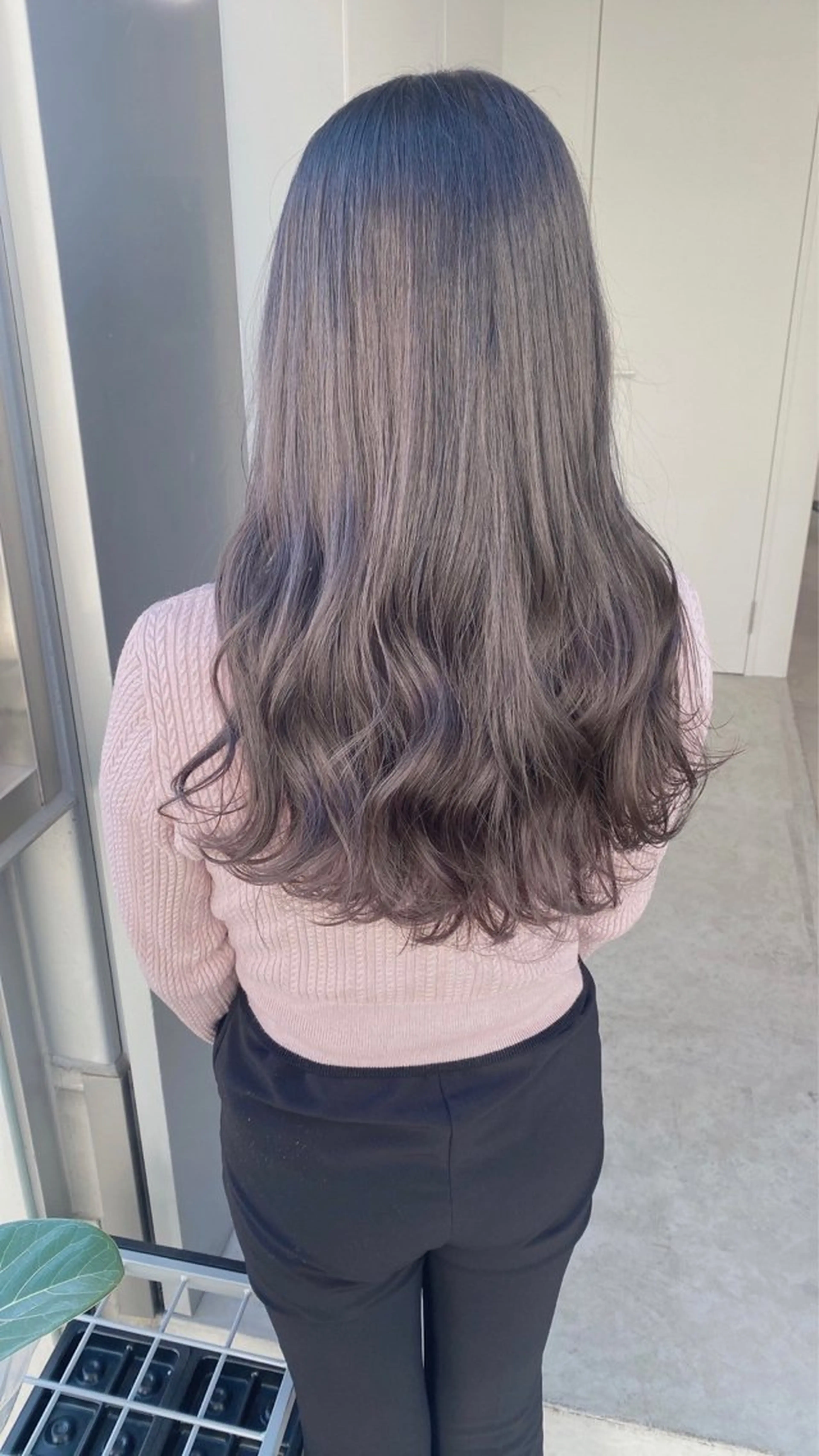 セミロング カラー ヘアカラー トリートメント ヘッドスパ ヘアセット 透明感/グレージュ/ ミルクティー/ユウトのヘアスタイル