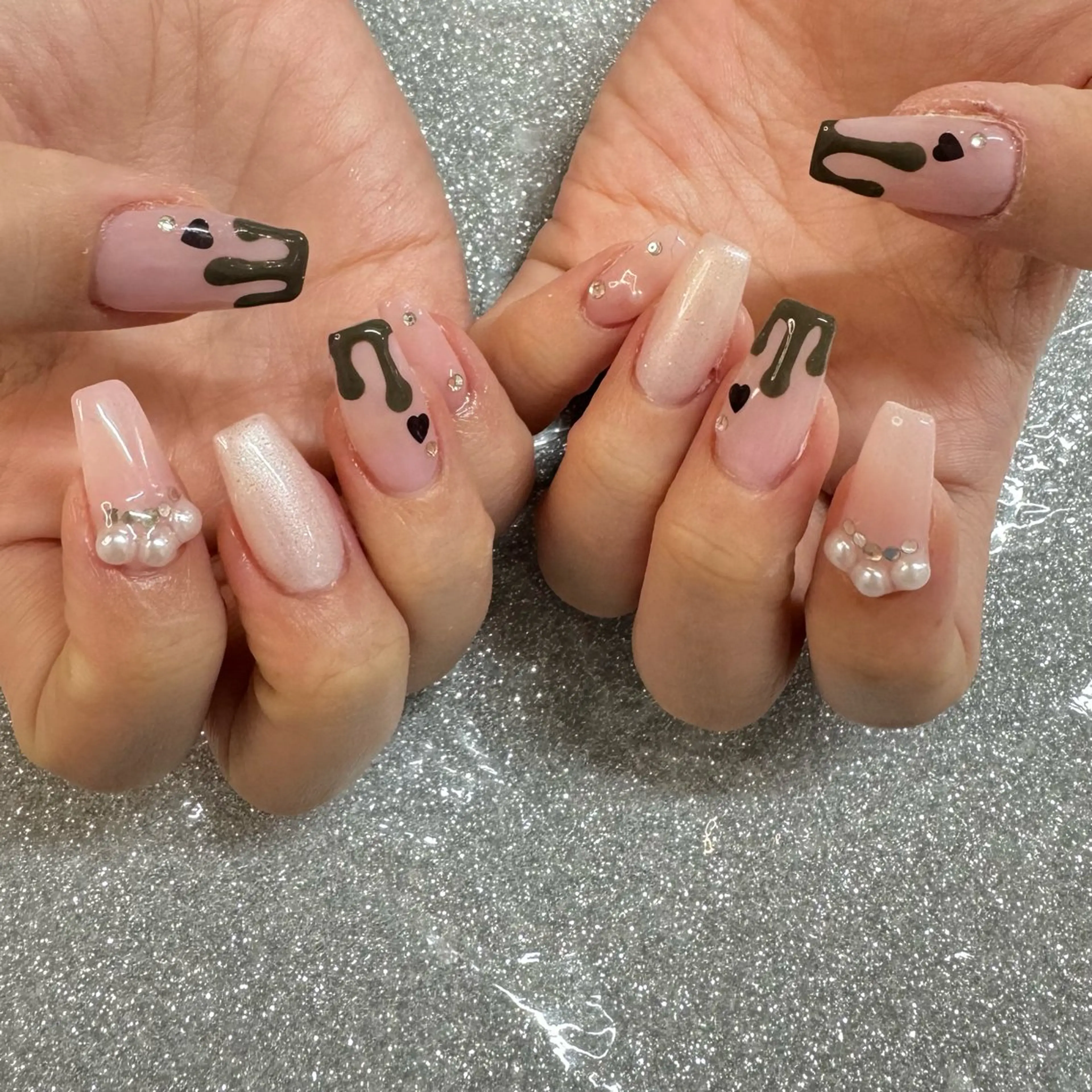 ネイル ハンドネイル VIERU 🌈🎀💖のネイルデザイン