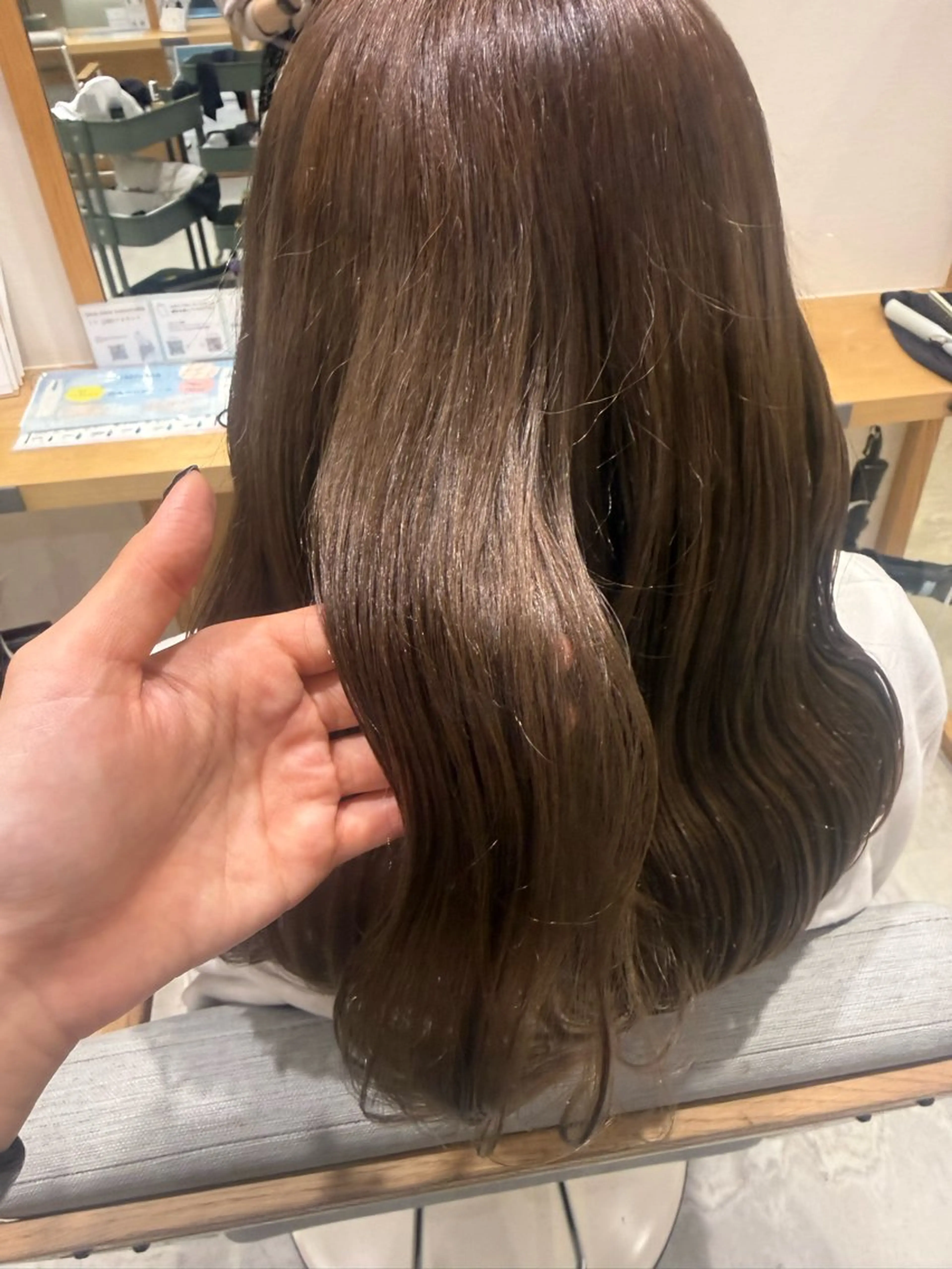 セミロング カラー ベージュカラー ブリーチ カット ヘアカラー トリートメント 🌟Spinhair 福永えいみ🌙*.｡のヘアスタイル