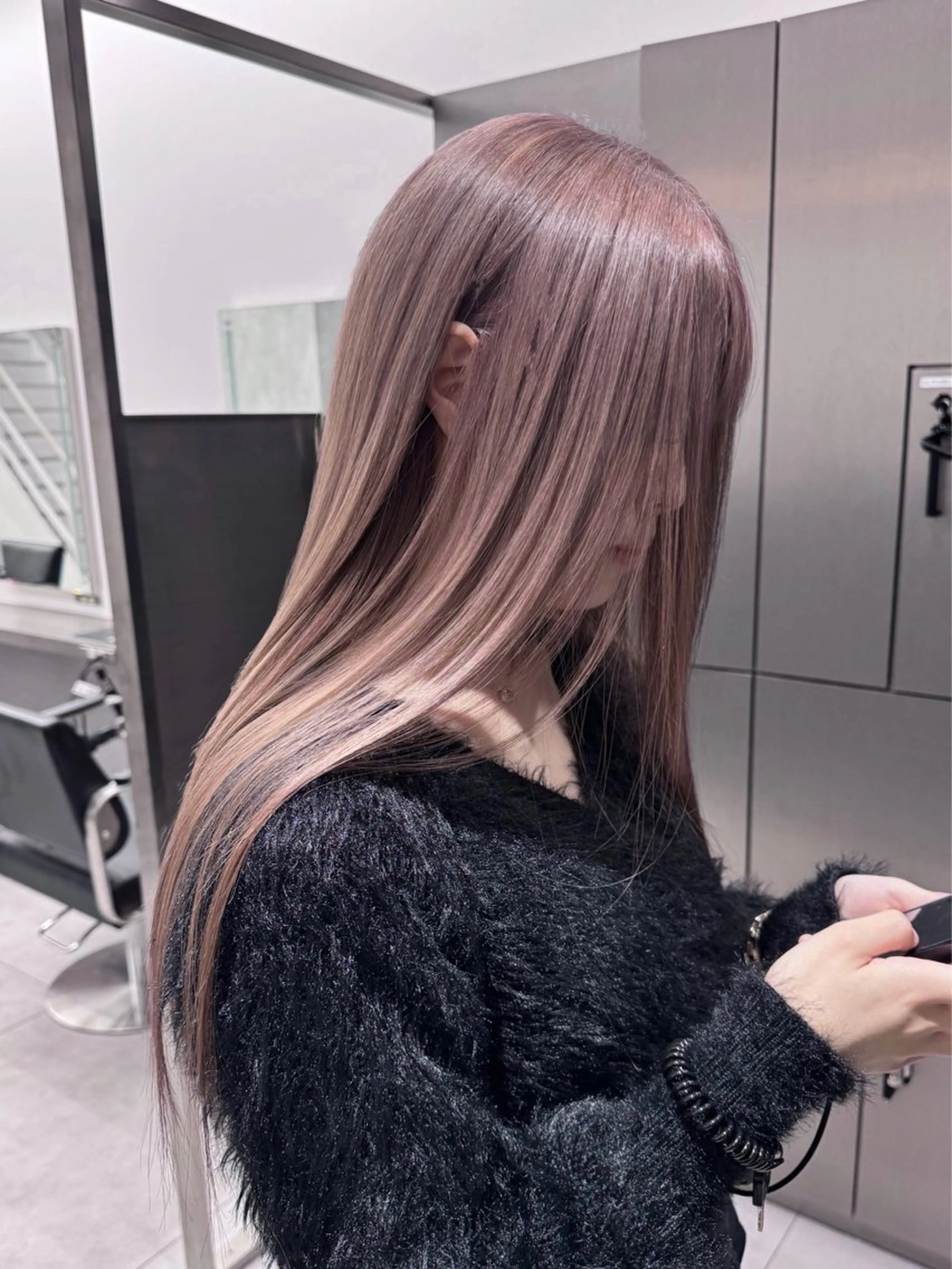 カラー ブリーチ 𝐥𝐚𝐲𝐞𝐫 韓⛓️ ブリーチのヘアスタイル