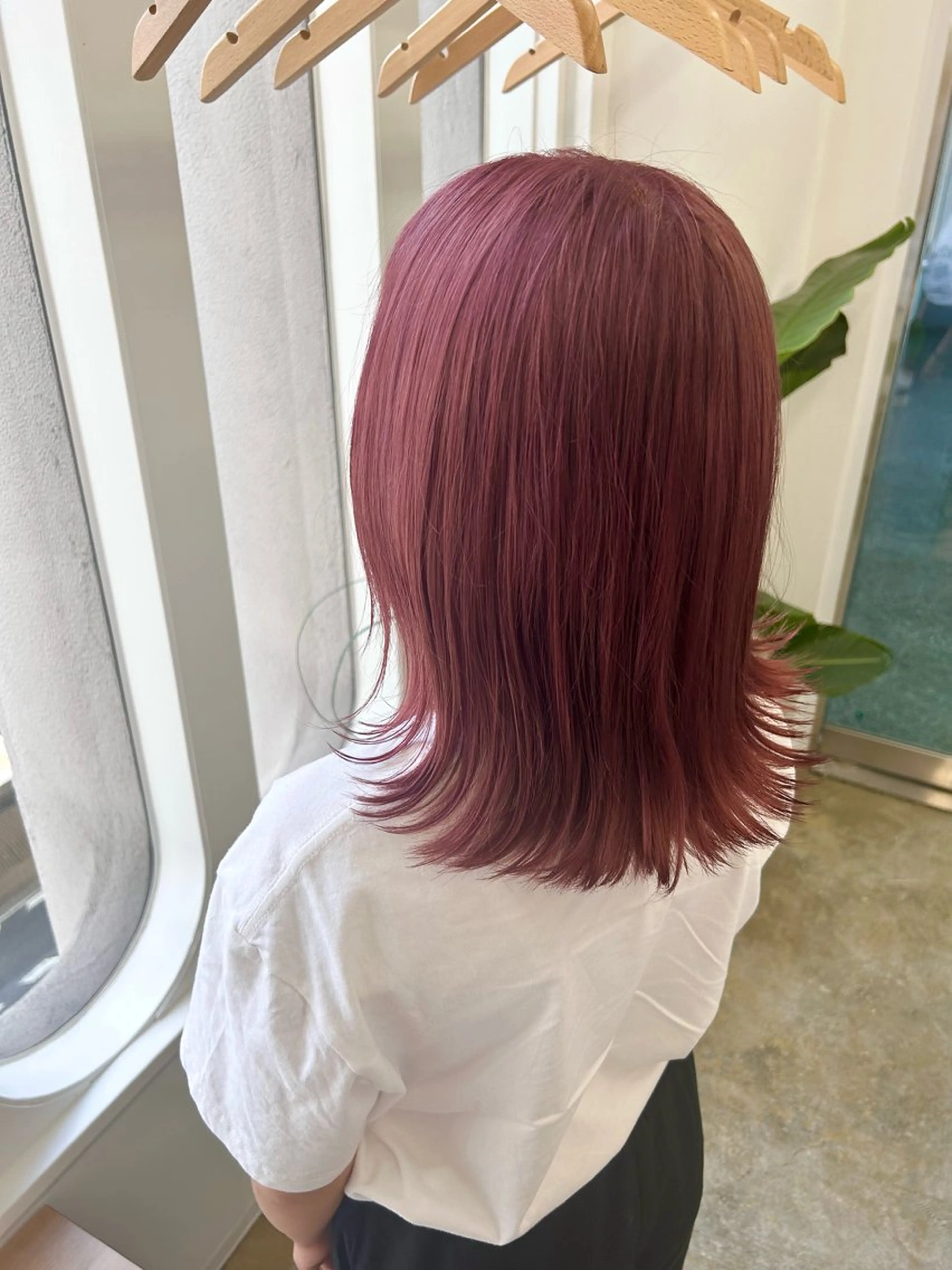 セミロング カラー ブリーチ Nanaha /レイヤーカットのヘアスタイル