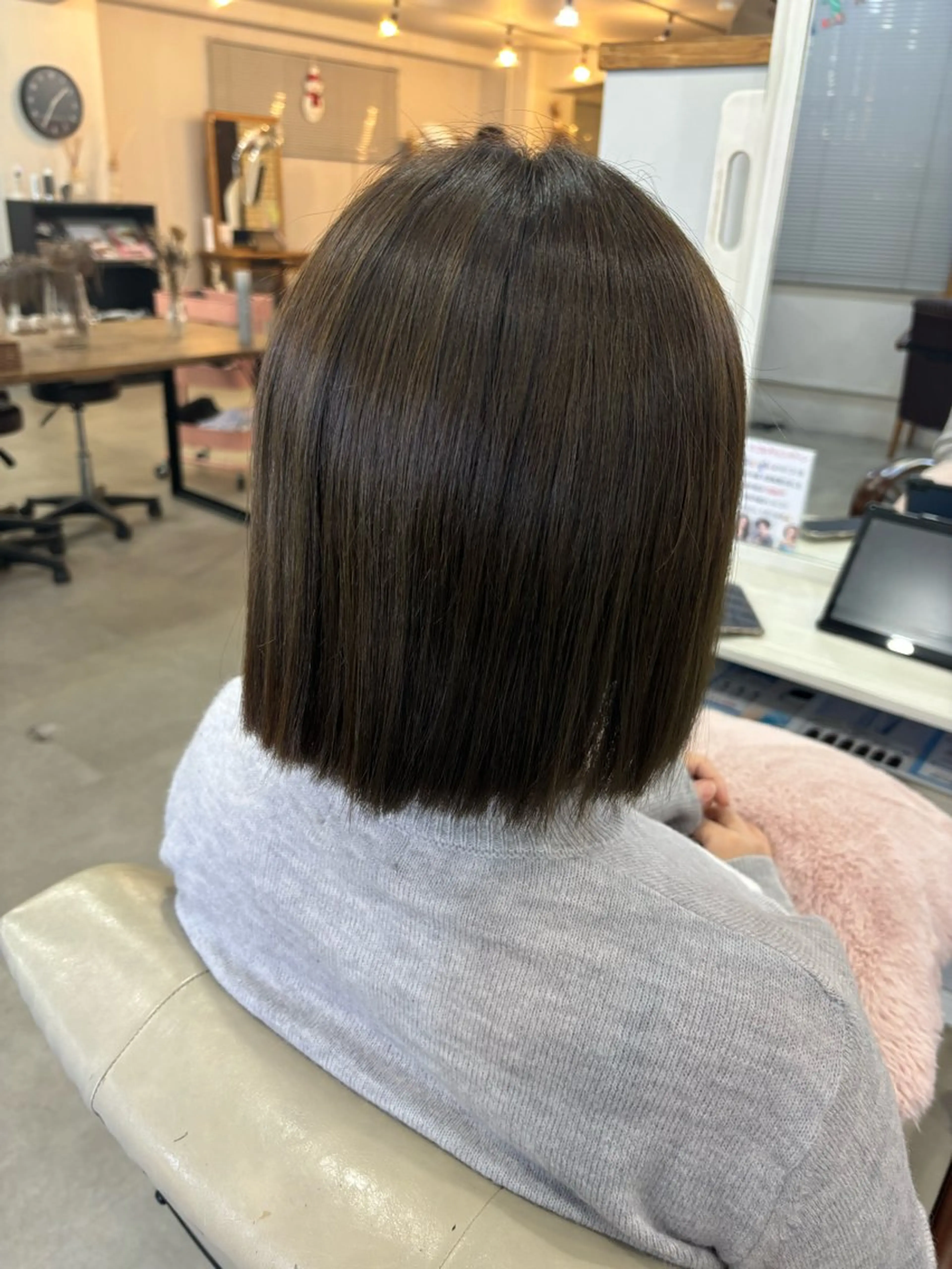 ショート ヘアカラー 韓国風🫧透明感 🦄岡庭春菜🎀のヘアスタイル