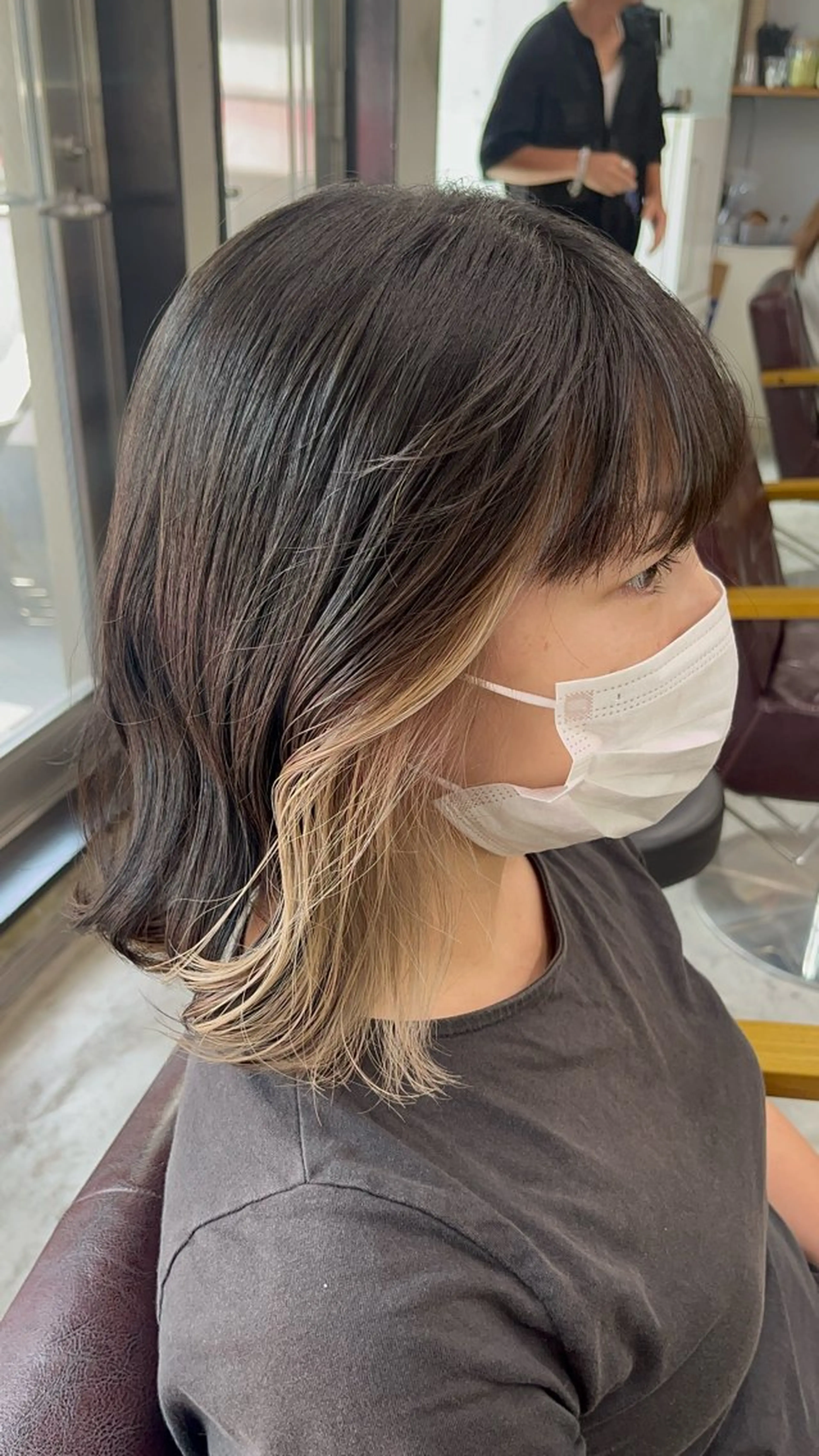 カラー ブリーチ 秋山 美奈のヘアスタイル