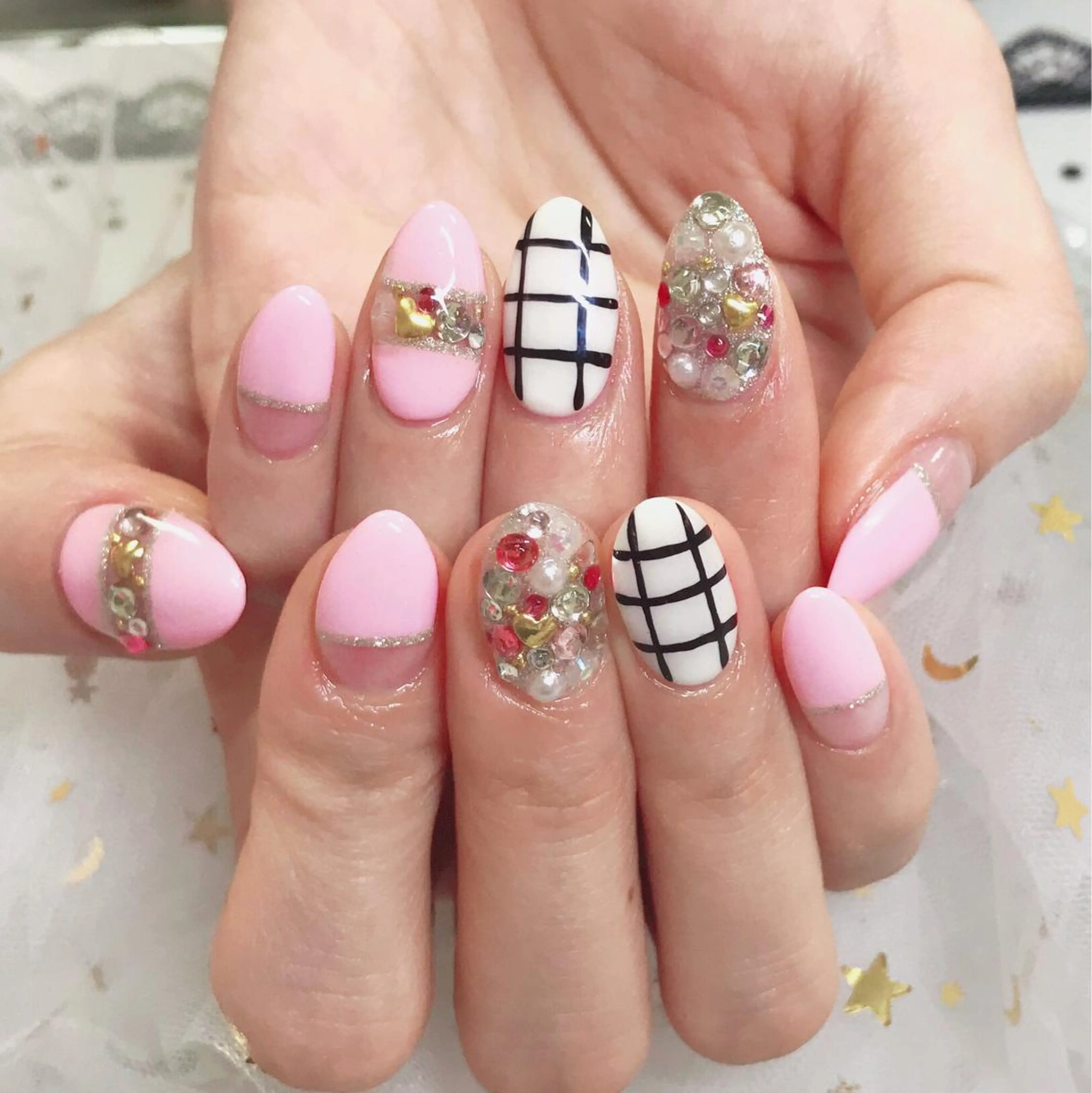 カラー ネイル アートネイル Q Free nailsのネイルデザイン