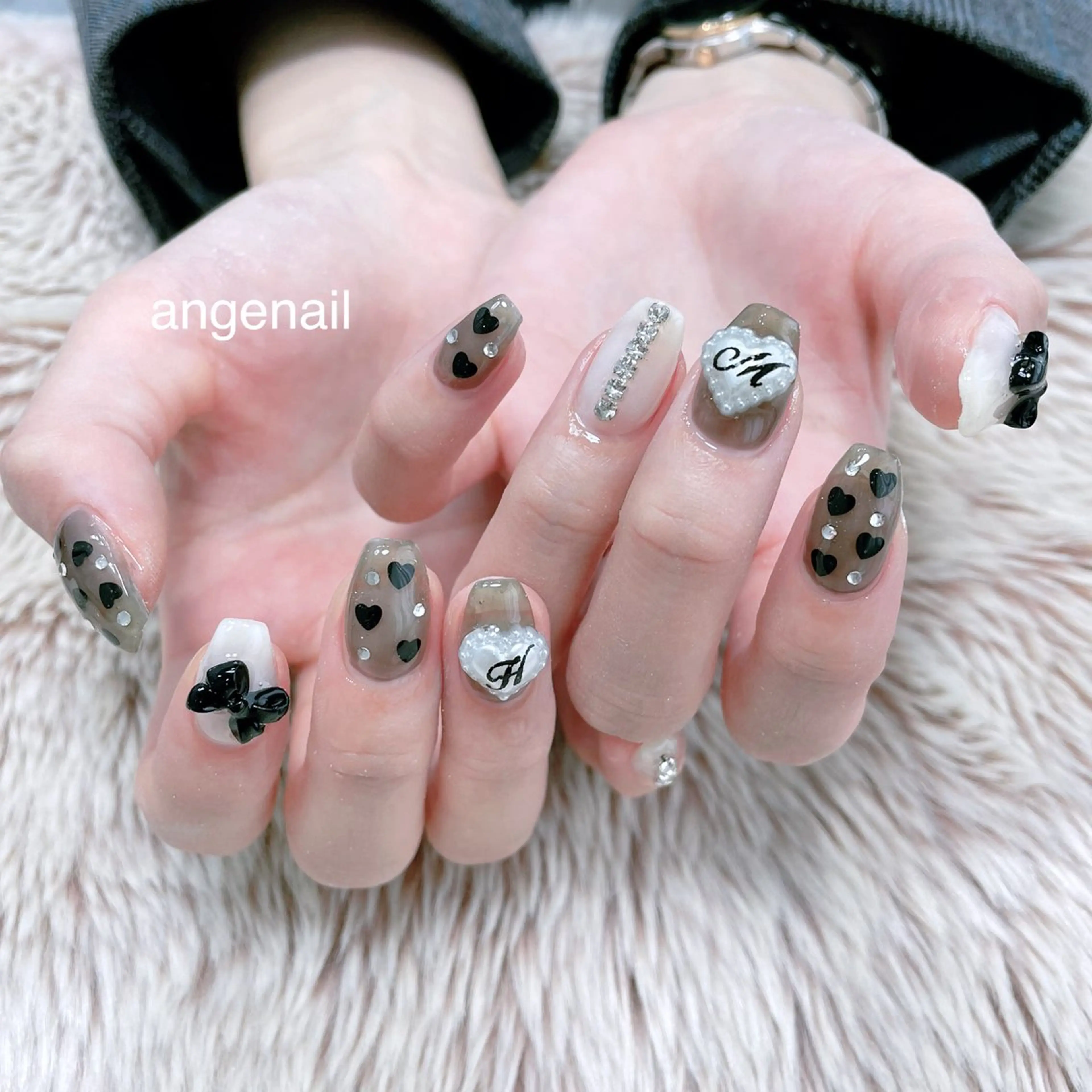 ネイル ハンドネイル オーナーネイリスト MAKIのネイルデザイン