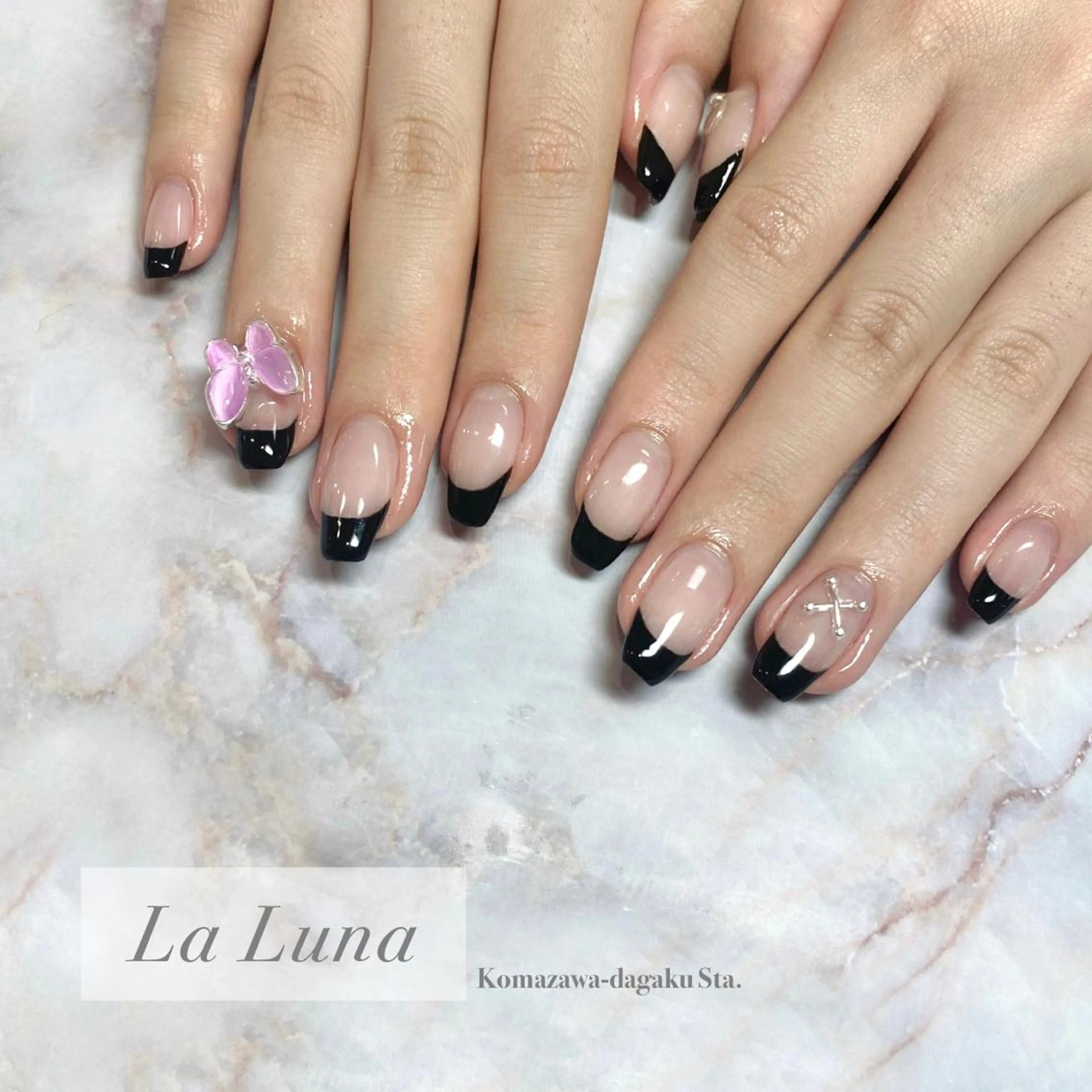 ネイル シルバー LaLuna🌙 Natsukiのネイルデザイン