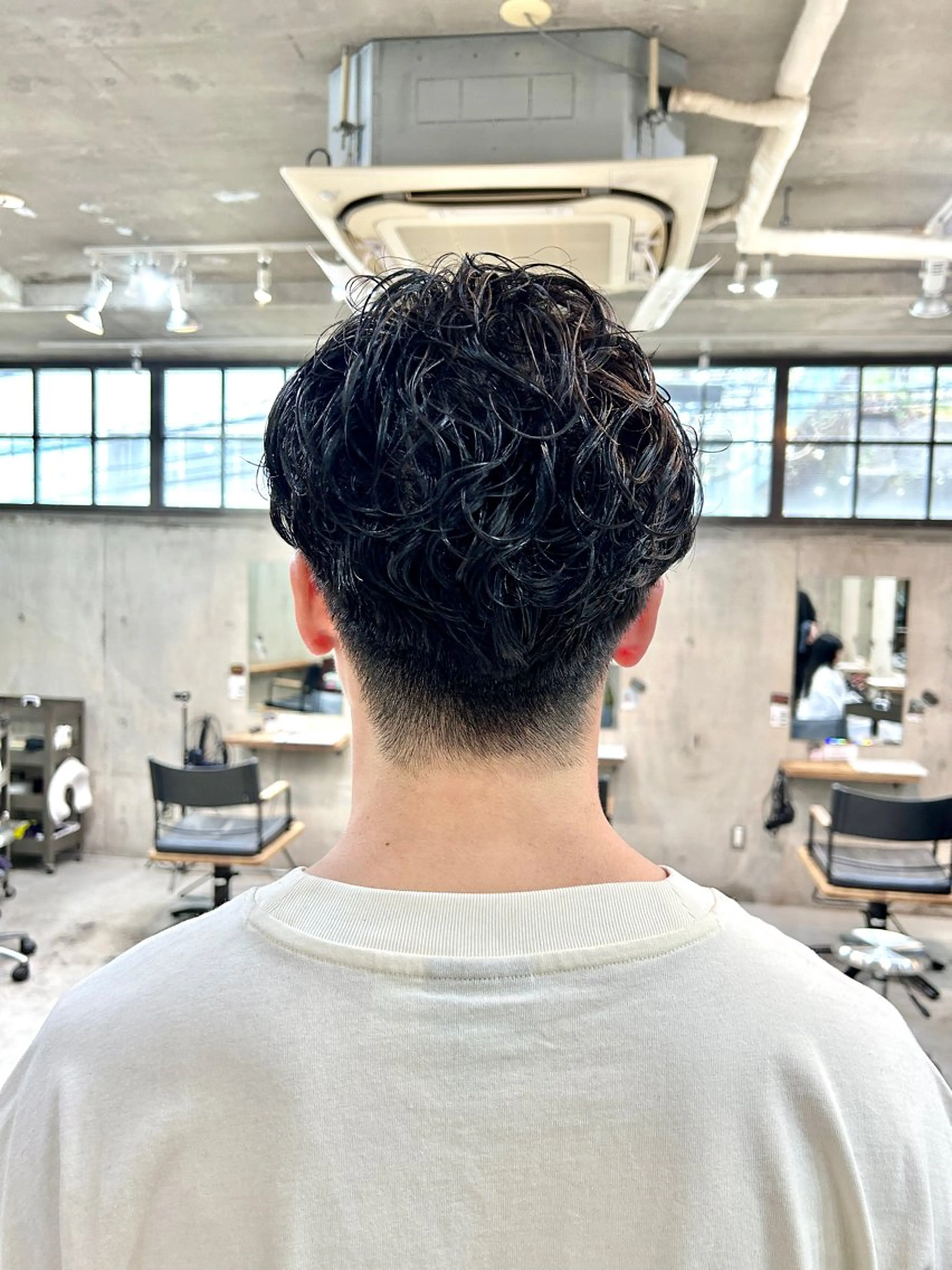 ショート パーマ メンズ メンズパーマ ツーブロック メンズパーマ ジンのヘアスタイル