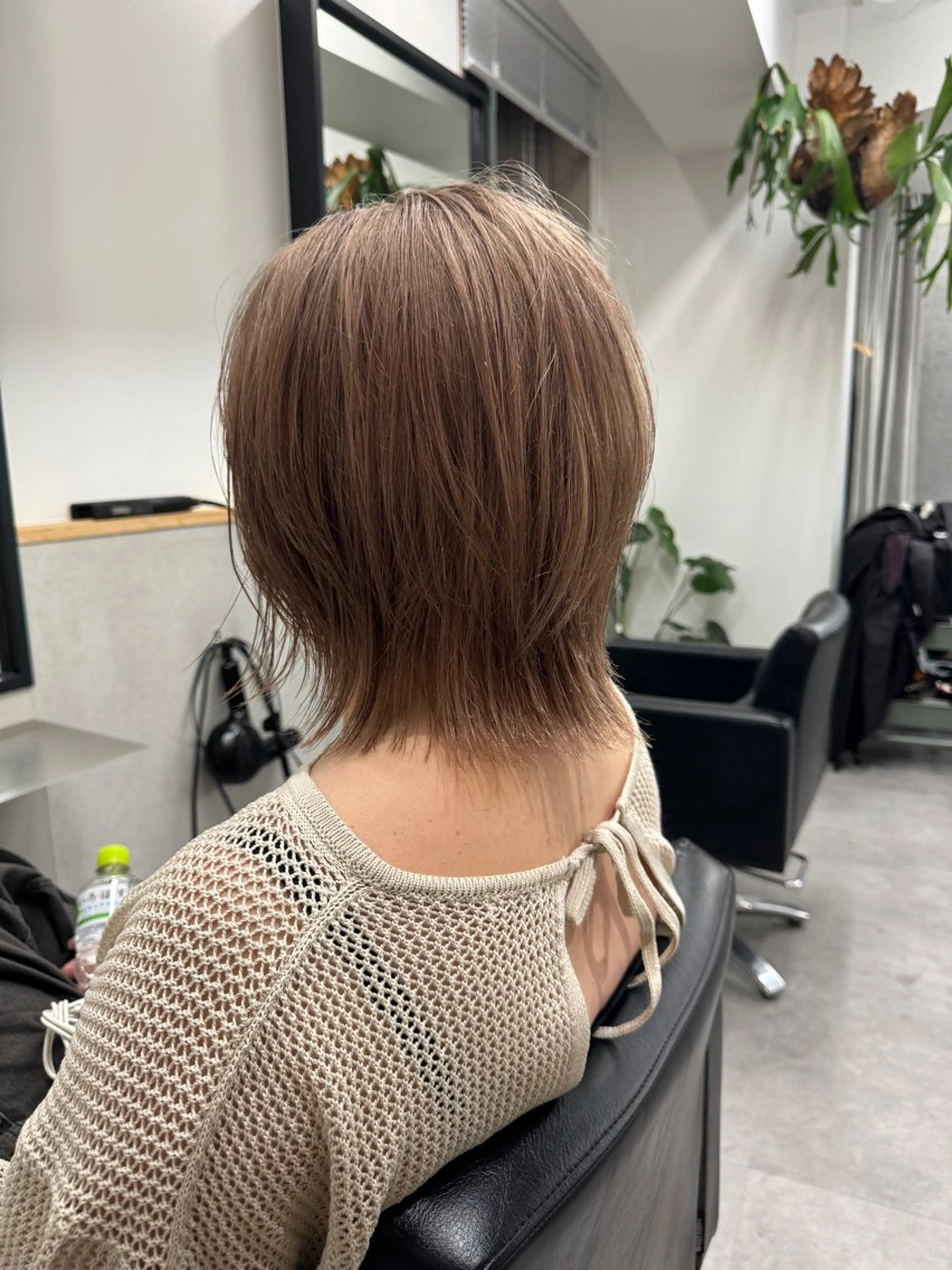 ミディアム 切りっぱなしボブ レイヤー/縮毛矯正のヘアスタイル