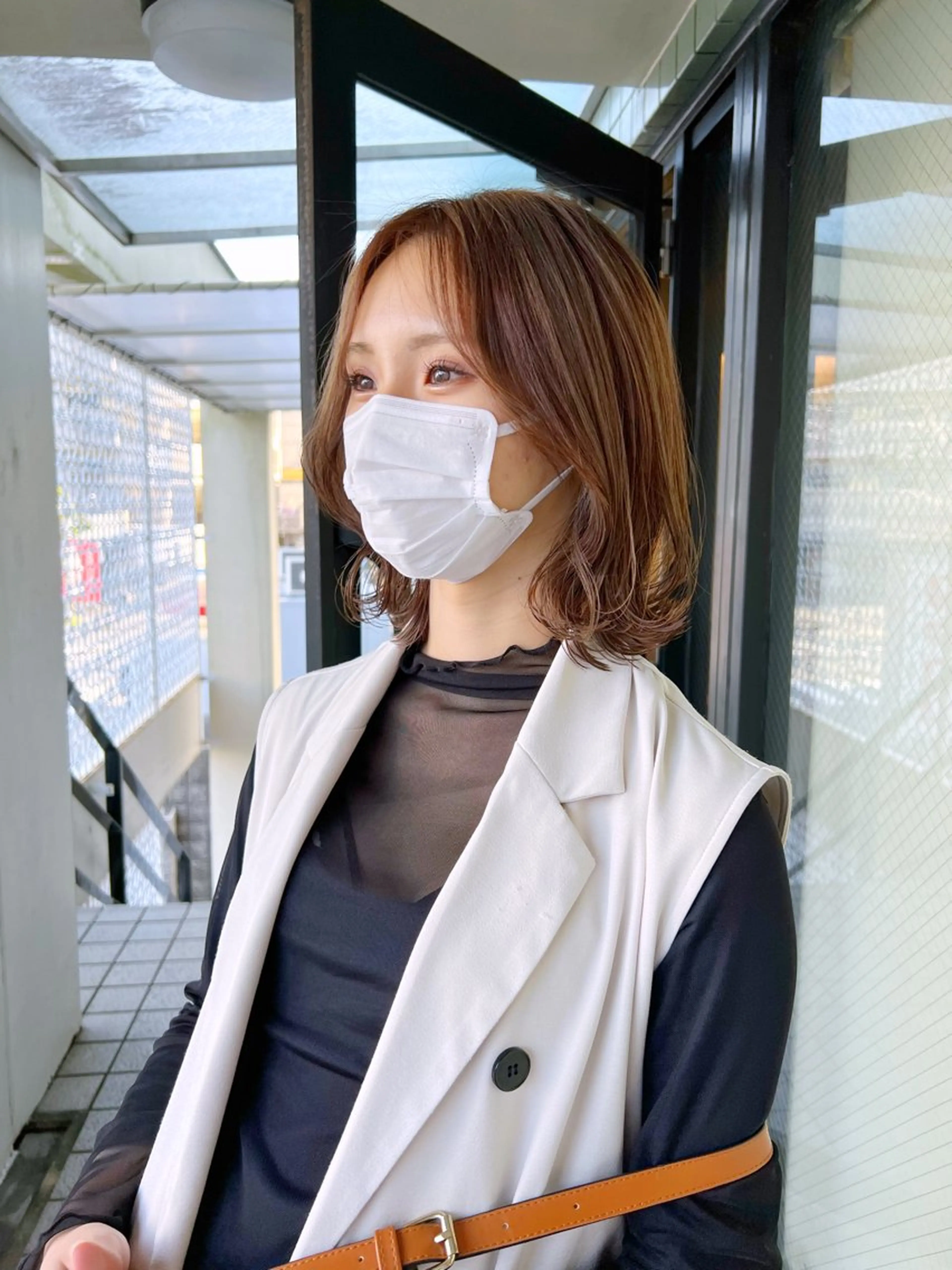 ミディアム カラー ハイライトカラー ハイライト カット ヘアカラー トリートメント 進 詩織のヘアスタイル