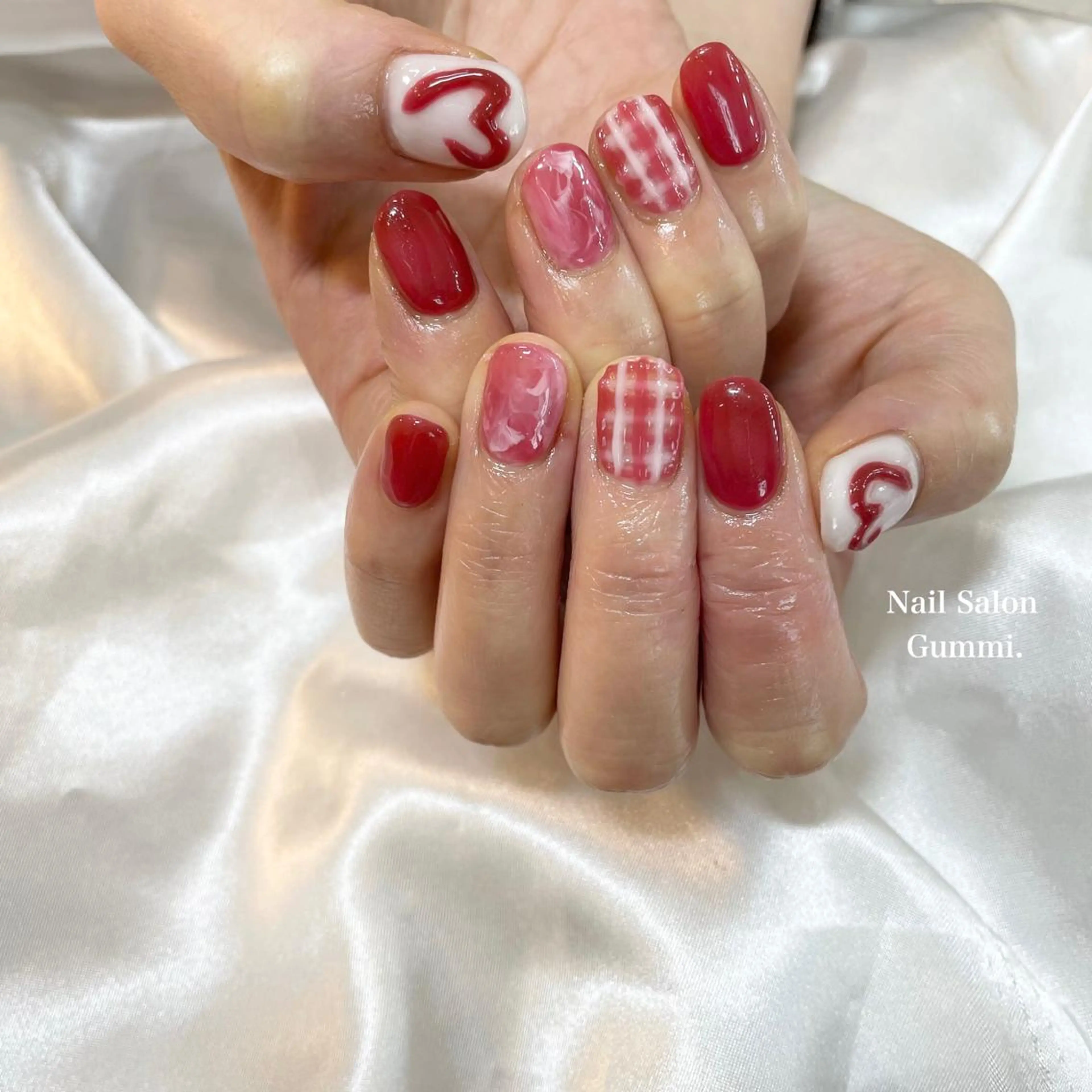 ネイル ハート 韓国ネイル Nail Salon Gummi.のネイルデザイン