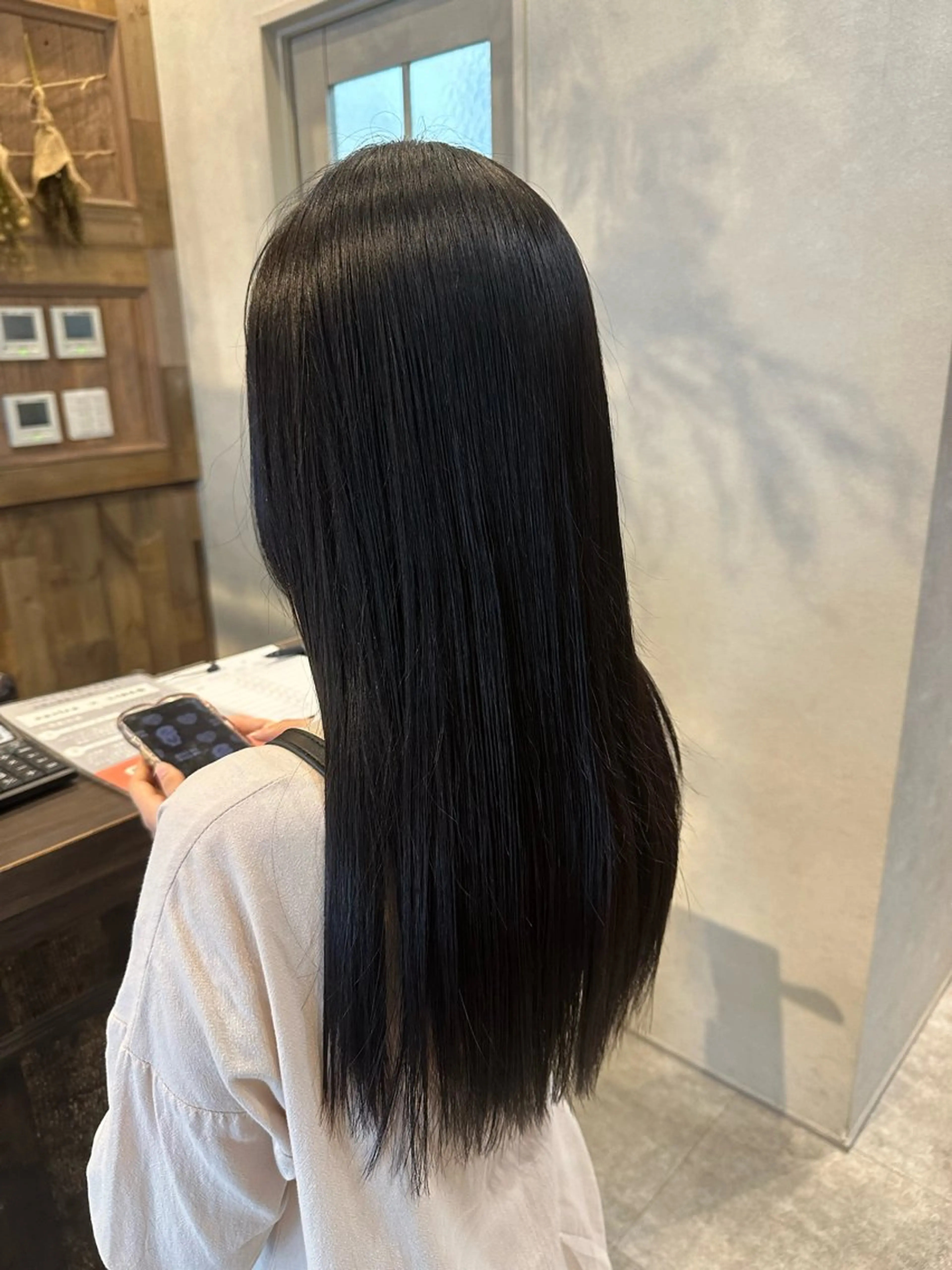 【髪質改善】✨💇🏻‍♀️カット+縮毛矯正ストレート💇🏻‍♀️✨の写真