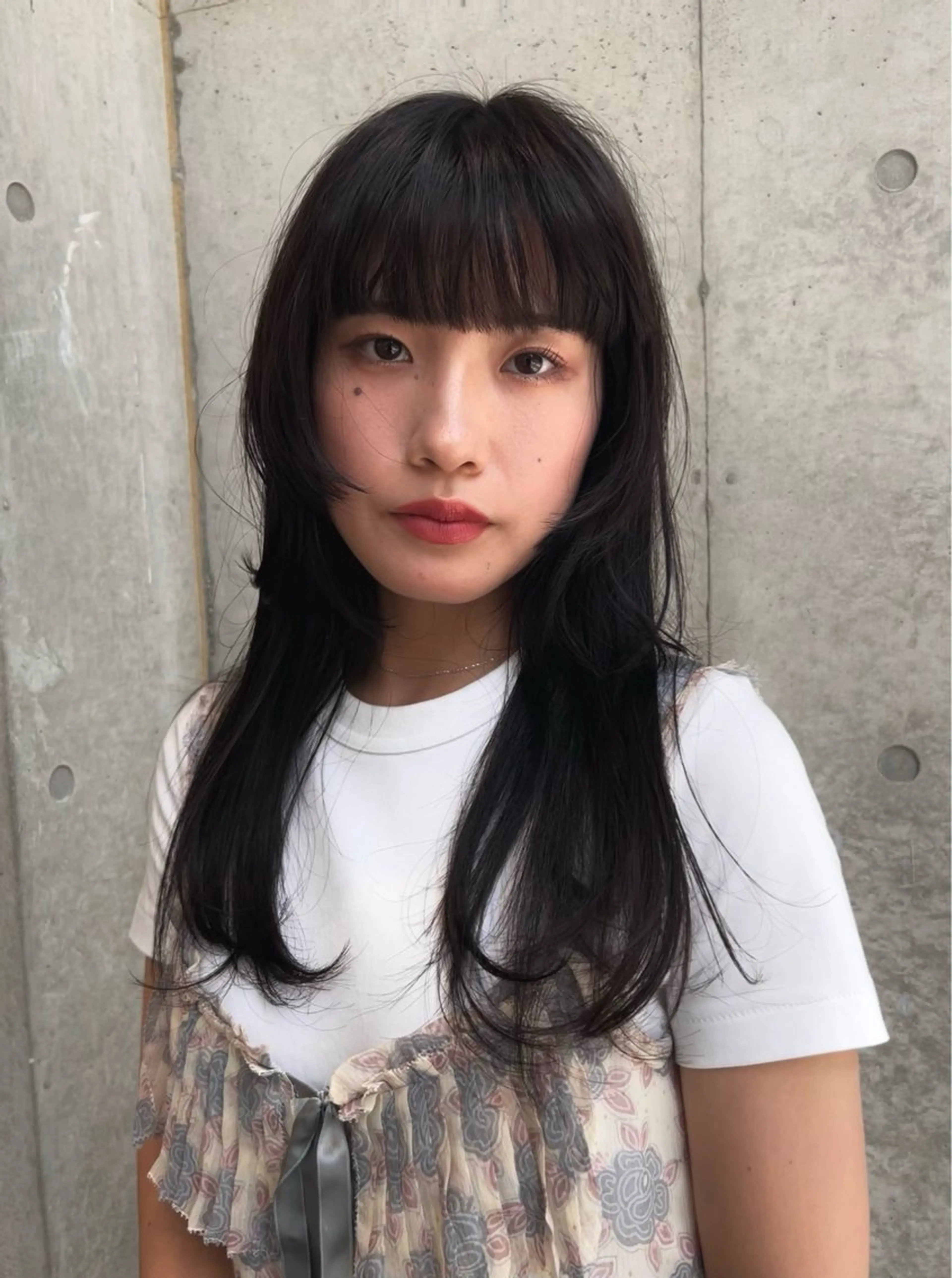 ロング カラー レイヤーカット/ 酸性ストレート梅田のヘアスタイル