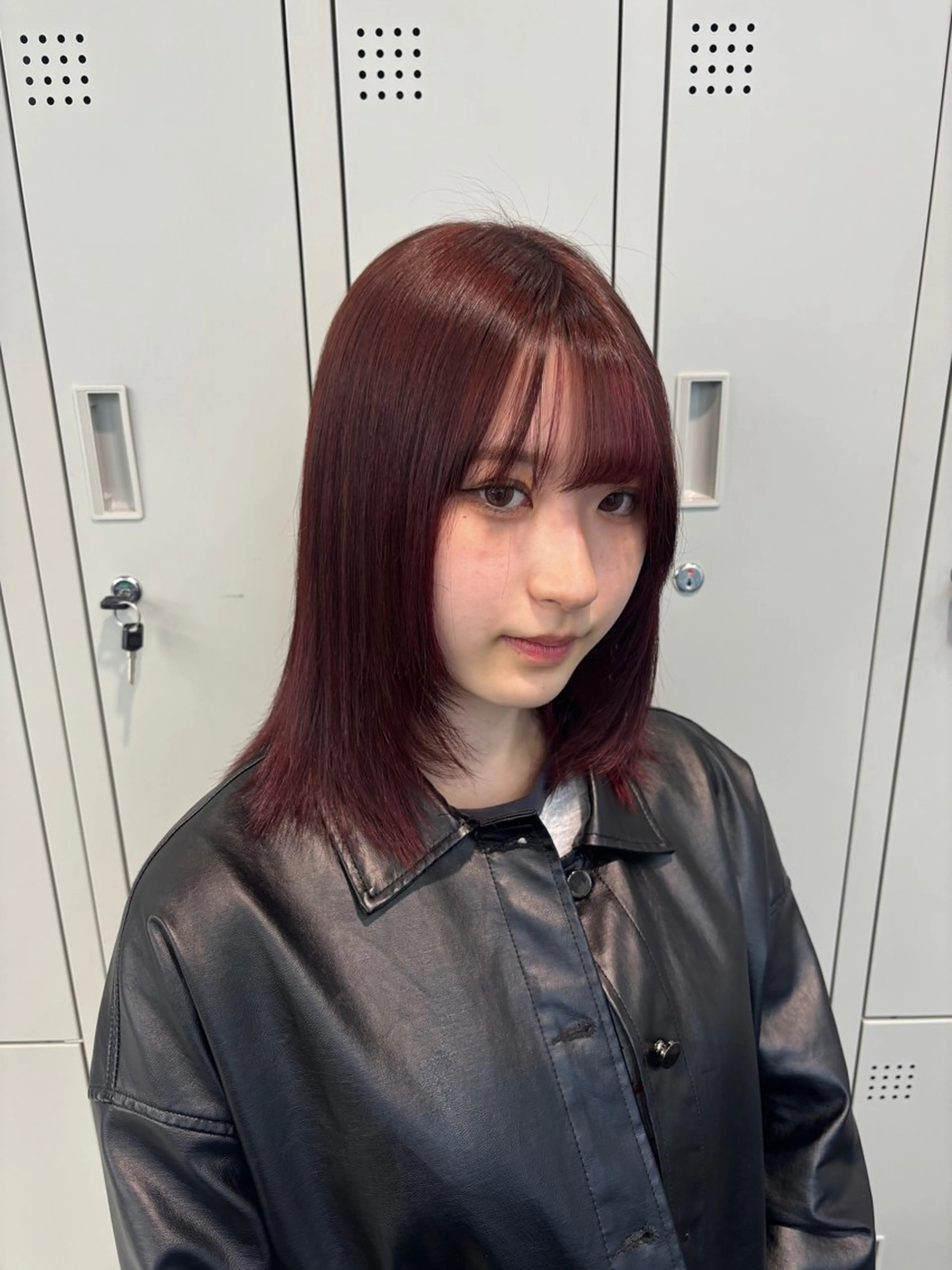 ミディアム カラー カット ヘアカラー トリートメント ハッシュカット/ ミルクティー/ みうのヘアスタイル