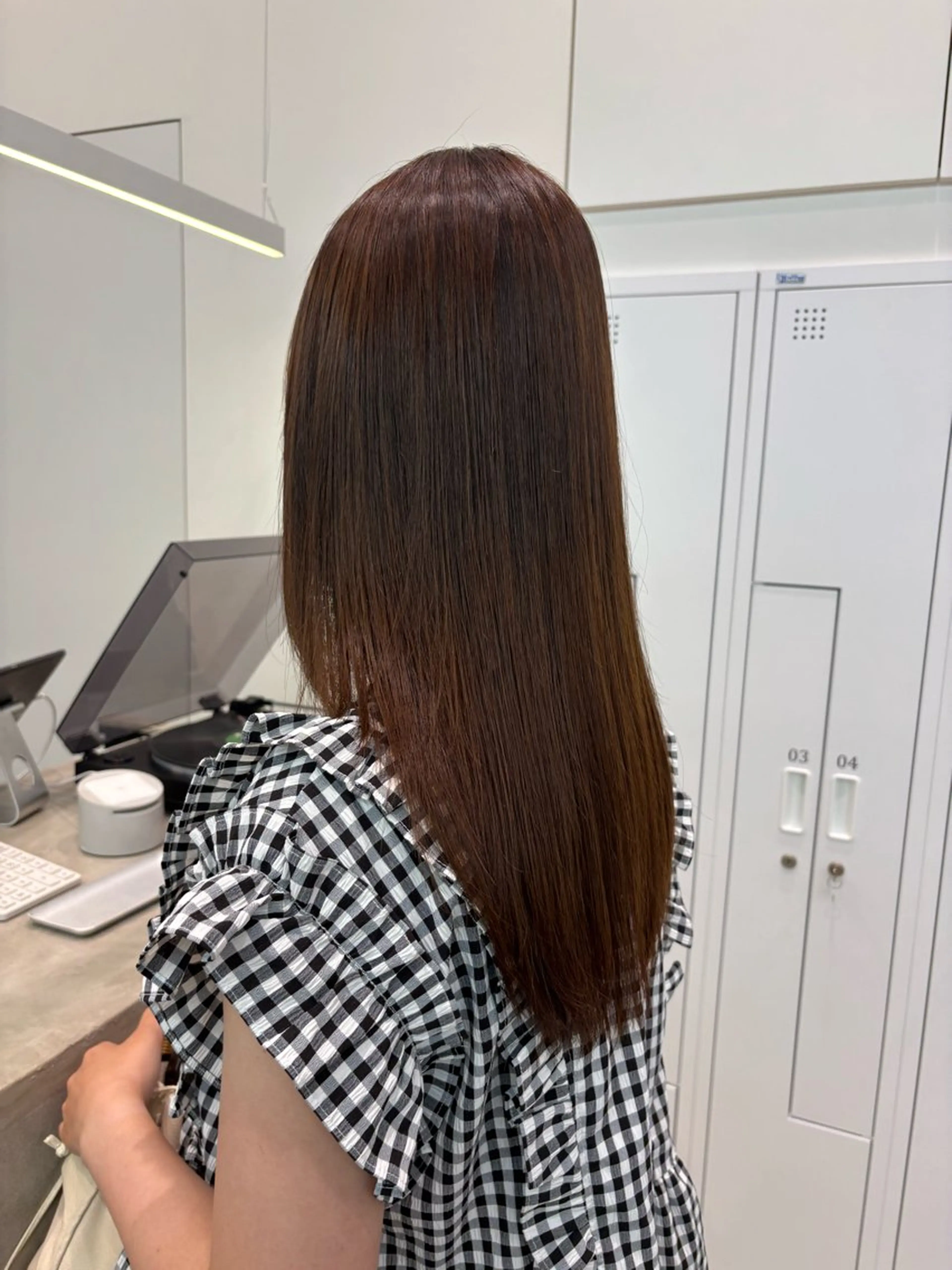 セミロング 縮毛矯正 ALLY所属・🫧透明感カラー🫧 AYANAのヘアスタイル