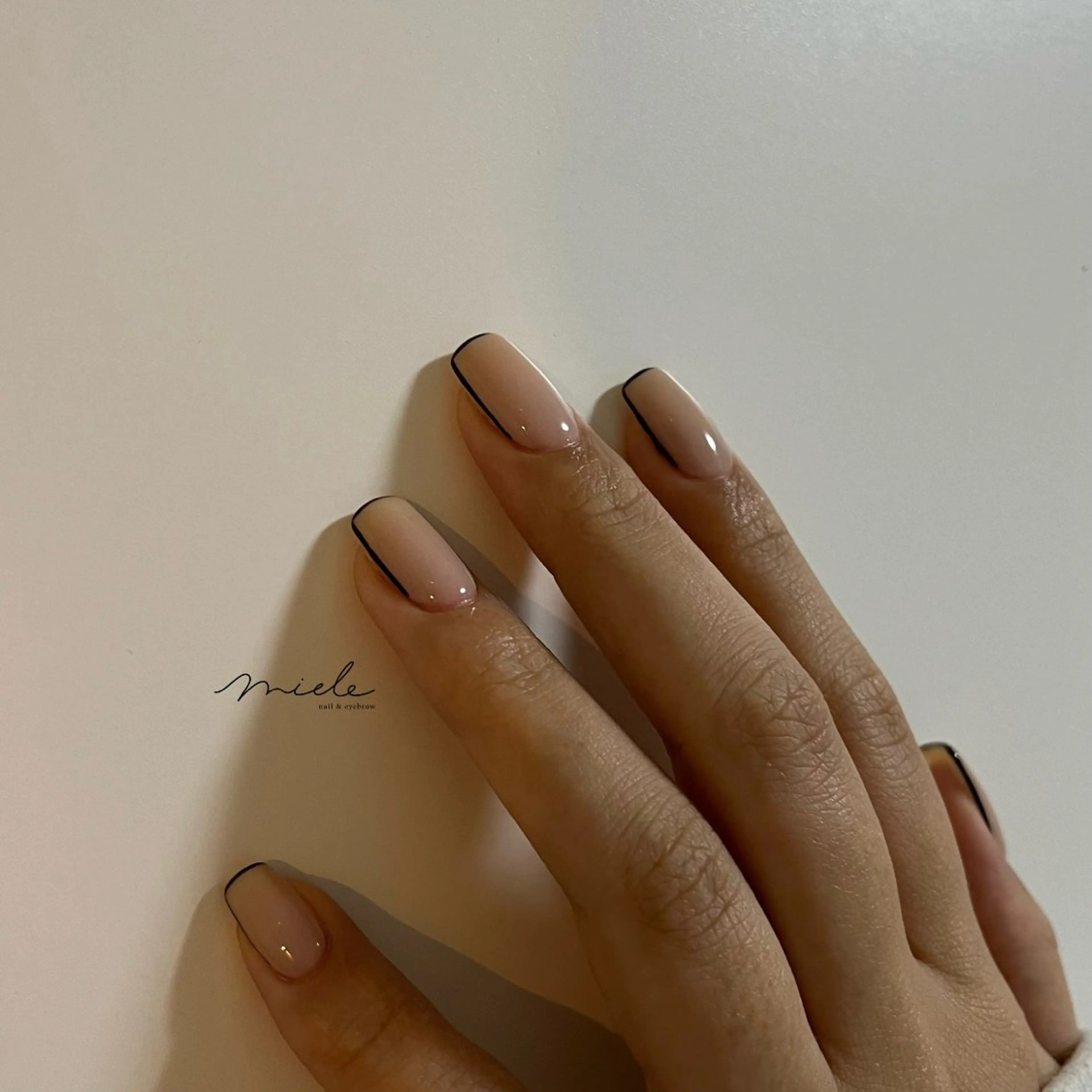 ネイル ハンドネイル miele【ミエレ】 海外シンプルデザインのネイルデザイン