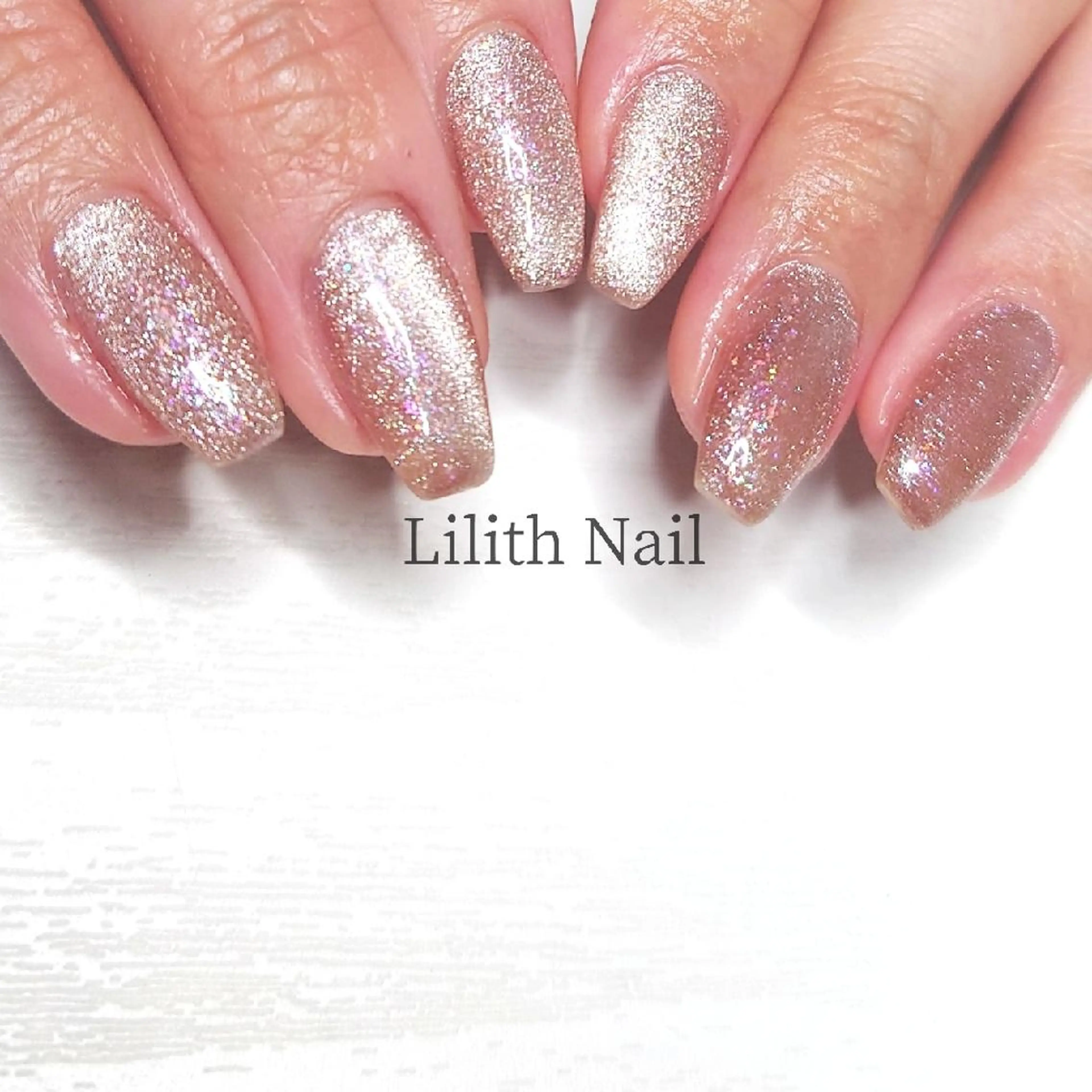 ネイル マグネットネイル ハンドネイル Lilith Nailのネイルデザイン