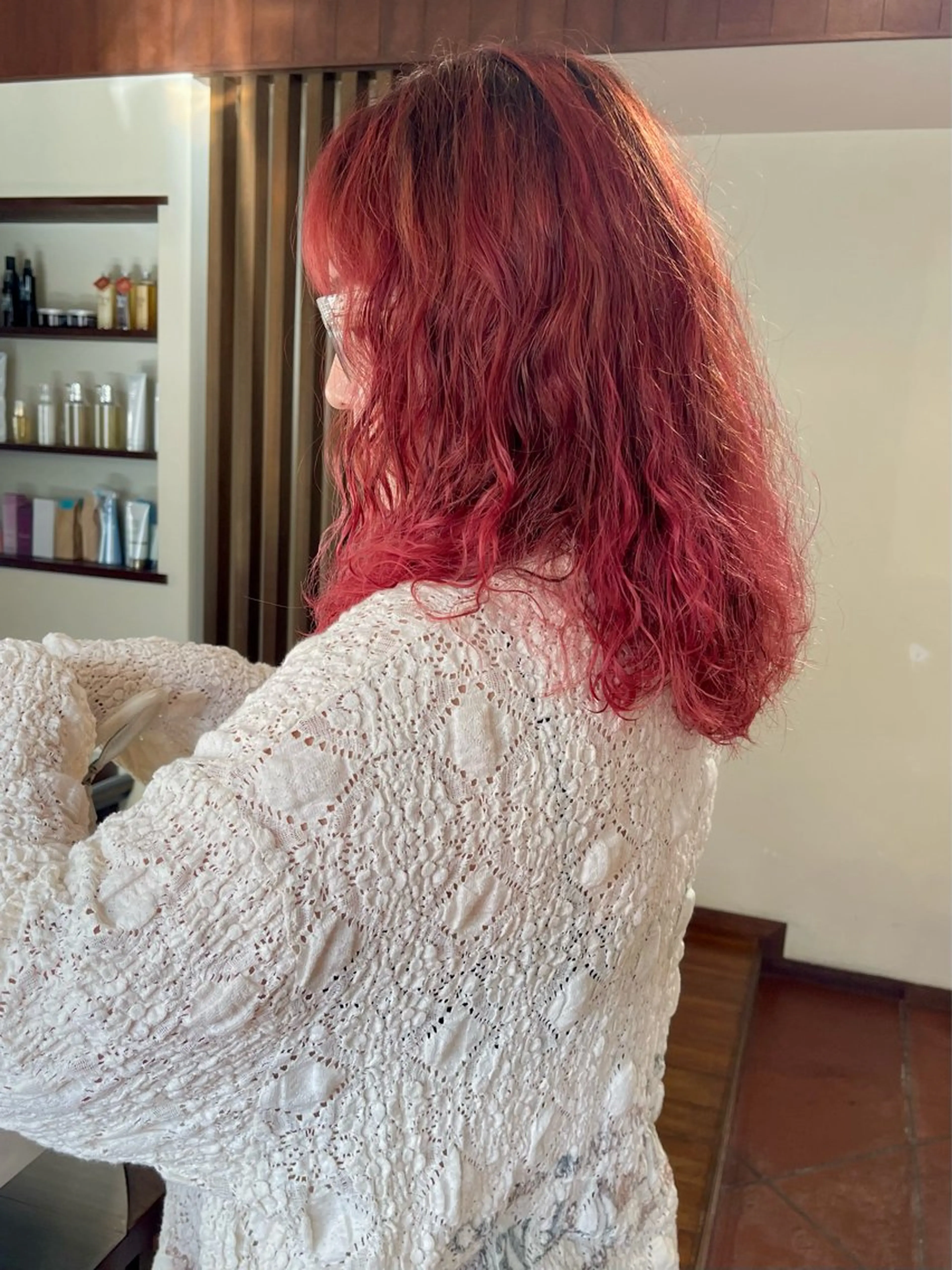 ロング カラー グラデーションカラー レッドカラー カット ヘアカラー トリートメント 田室 和幸のヘアスタイル