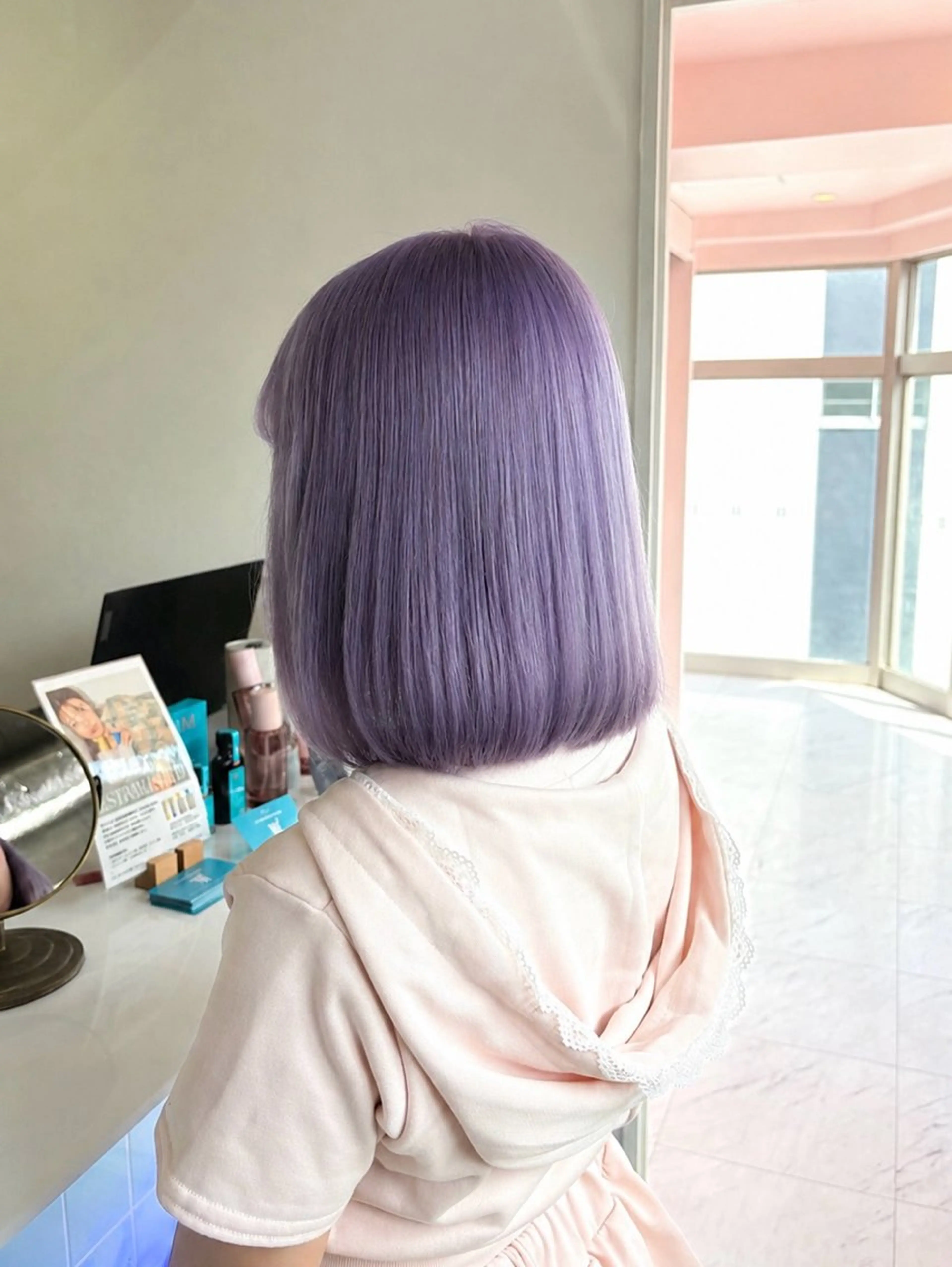ミディアム カラー ヘアカラー トリートメント 美優🦕ツヤ髪 /ハイトーン🩶のヘアスタイル