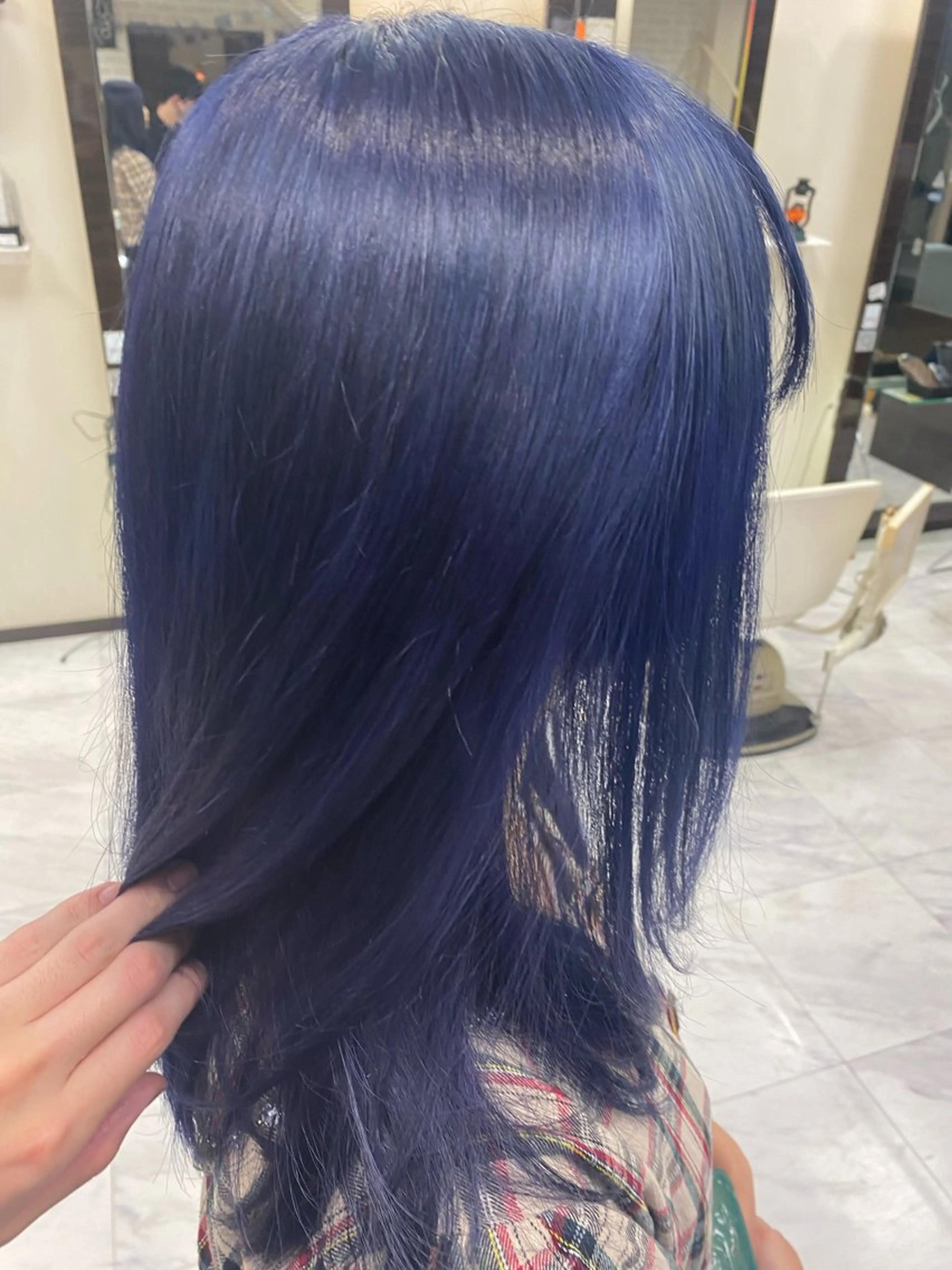 セミロング カラー ヘアアレンジ ブリーチ デザインカラー ダブルカラー ハイライトカラー ハイトーンカラー ヘアカラー トリートメント 目黒 碧人のヘアスタイル