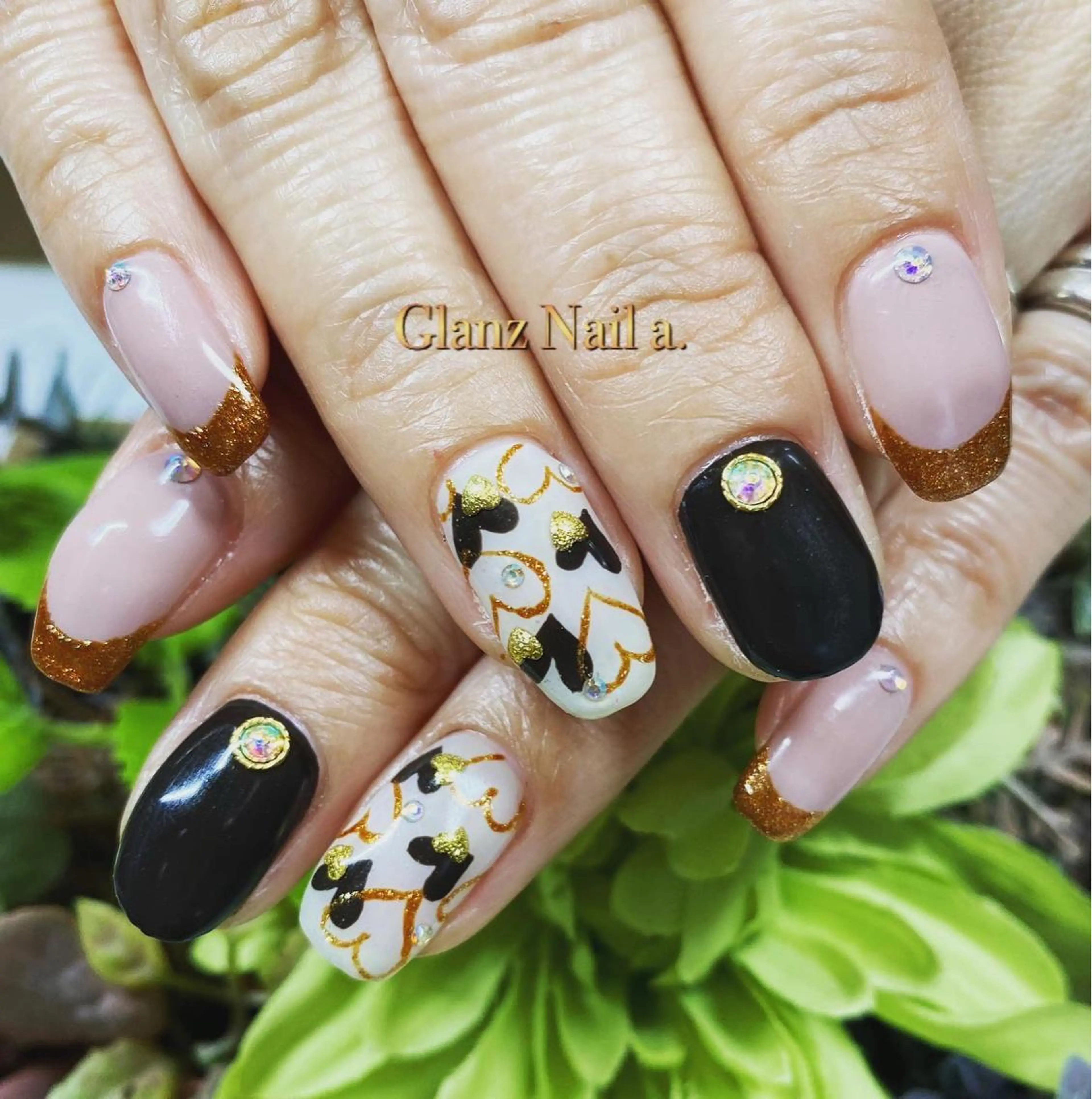 ネイル ハート ホワイト Glanz  Nail aのネイルデザイン
