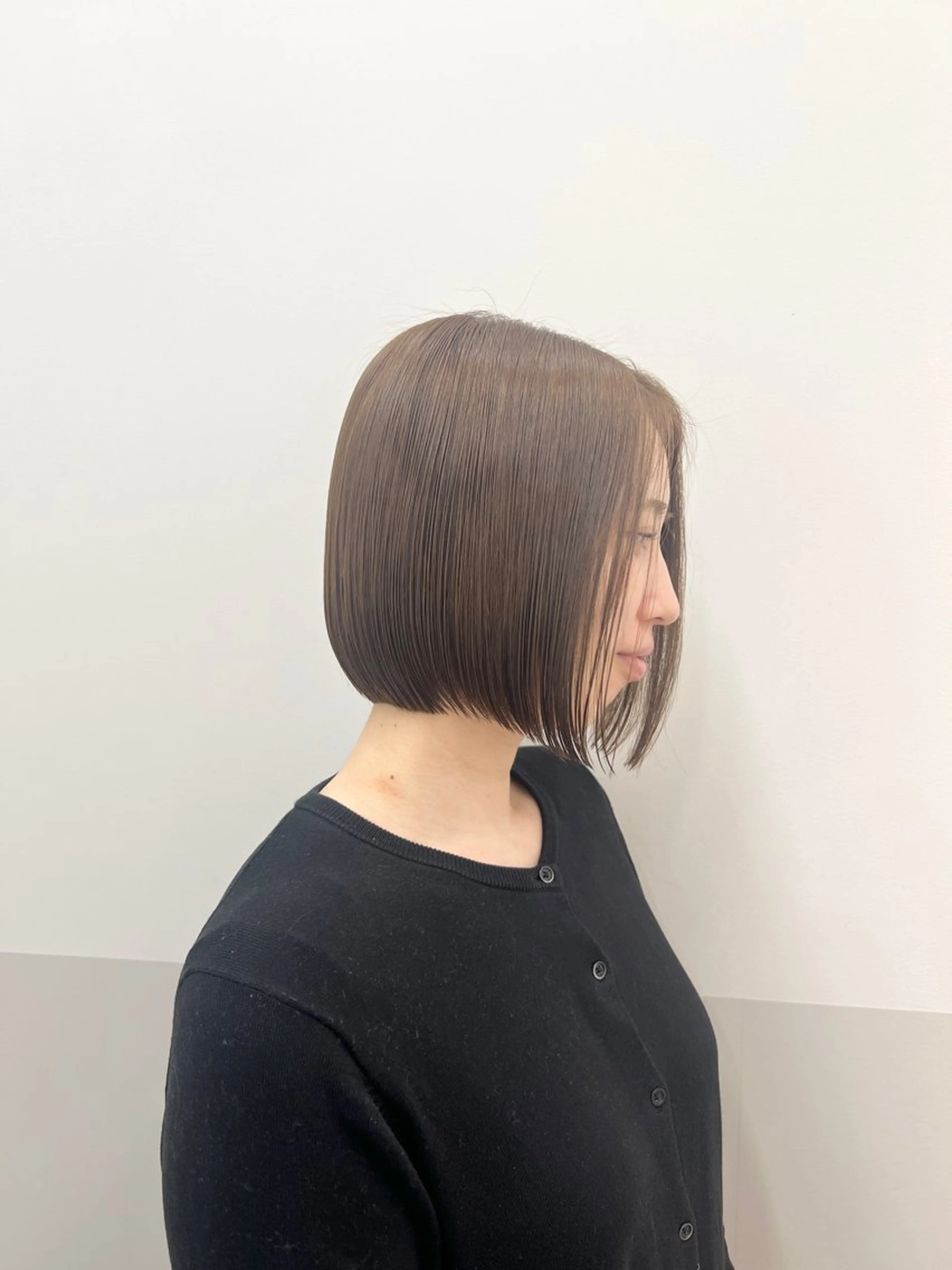 ショート カラー ヘアアレンジ グレージュ ボブ カット ヘアカラー トリートメント 似合わせレイヤー/ 美髪縮毛矯正/ミナエのヘアスタイル