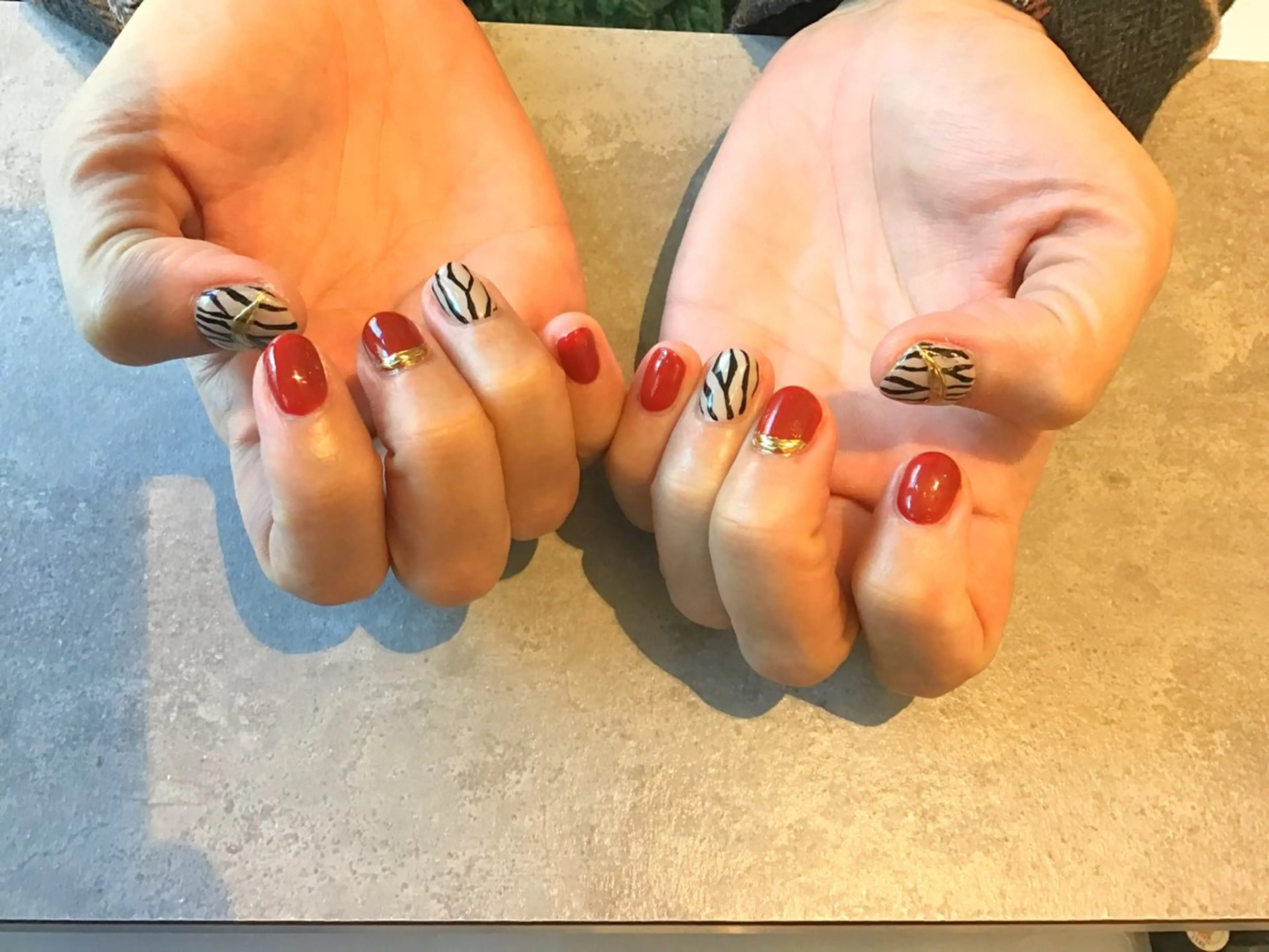 ネイル Nest 岩崎のネイルデザイン