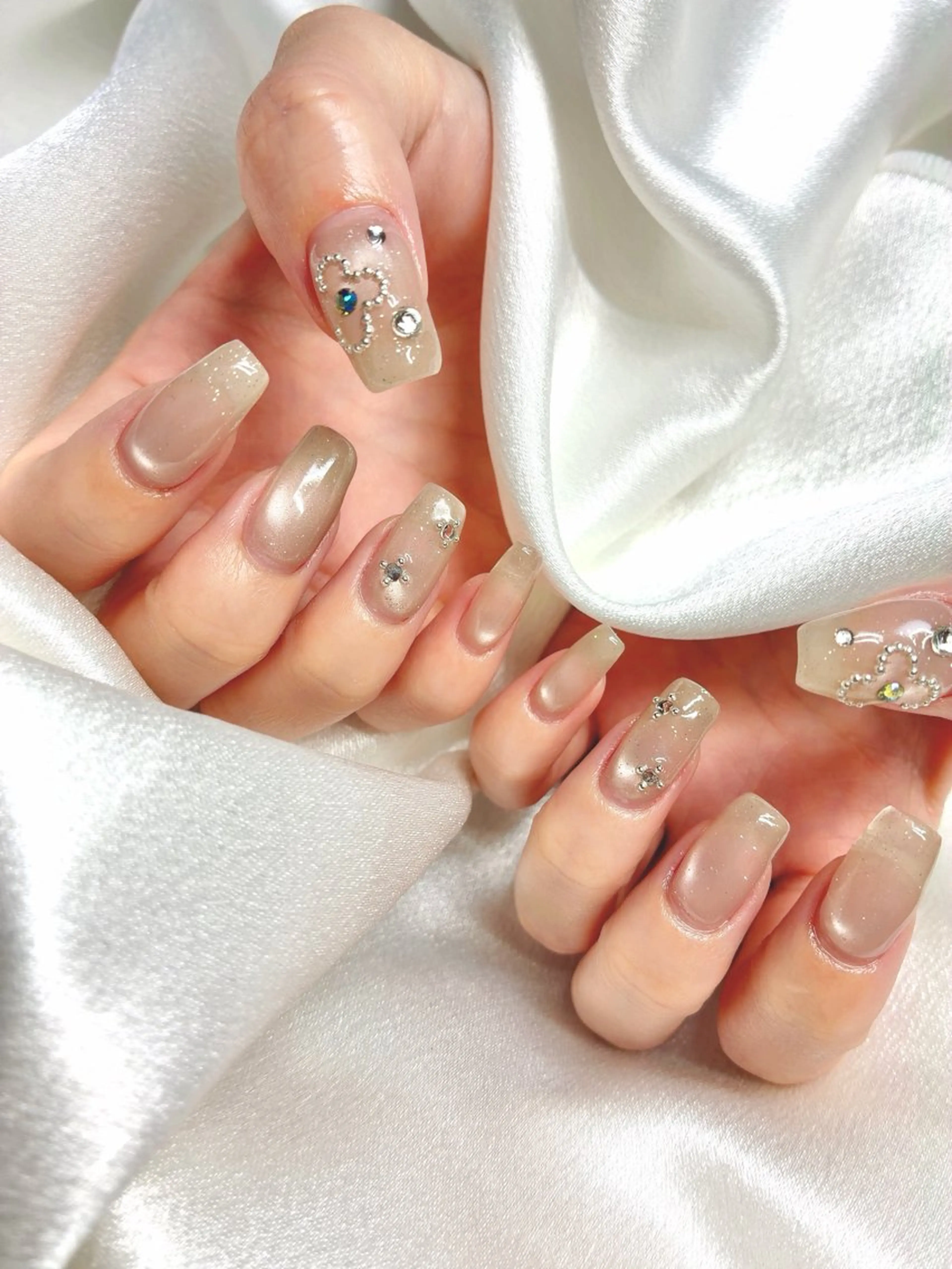 ネイル マグネットネイル ハンドネイル Nail salon BeBeのネイルデザイン