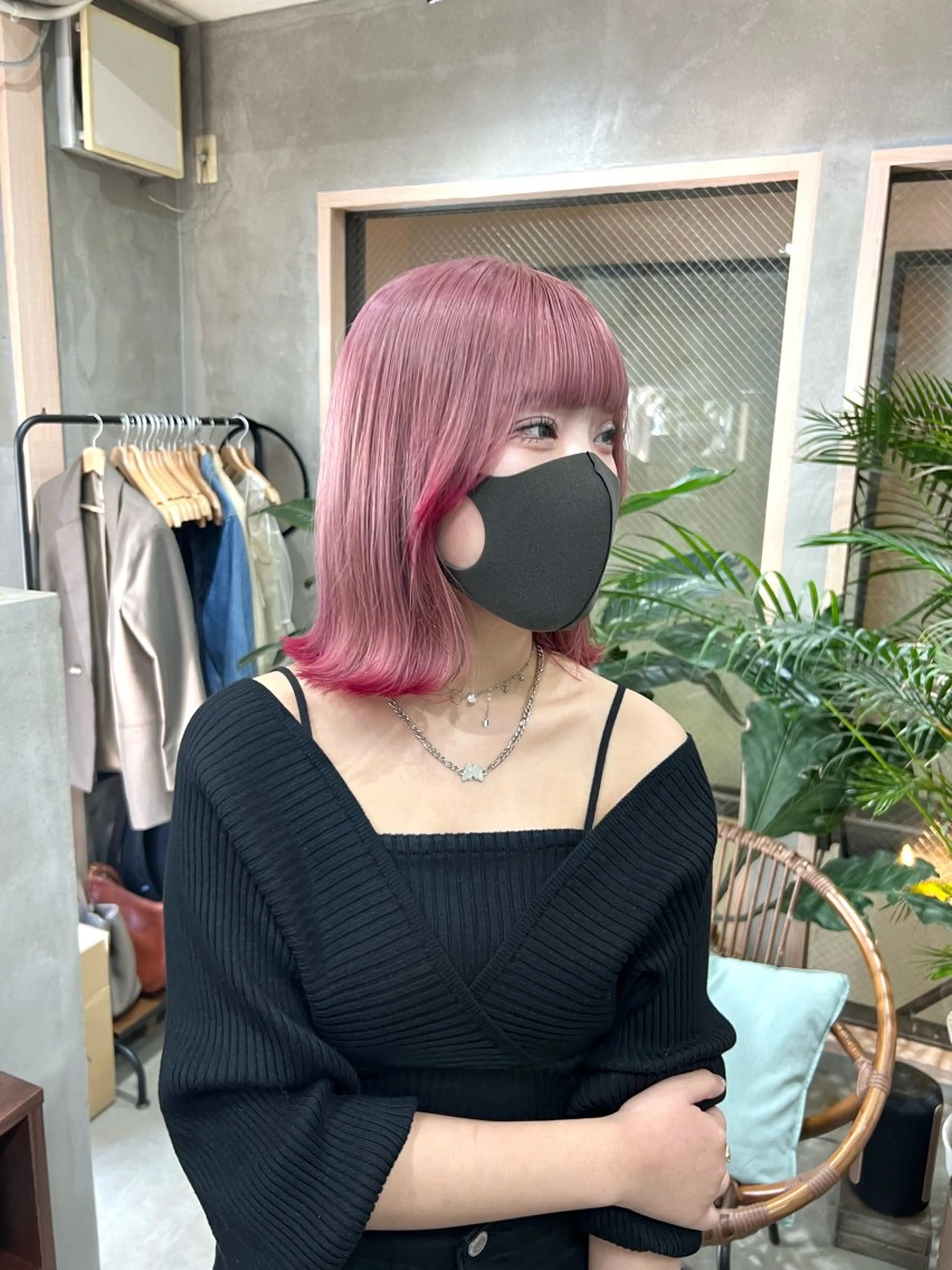 ミディアム カラー ハイトーンカラー U-fuショート 伊藤拓海のヘアスタイル