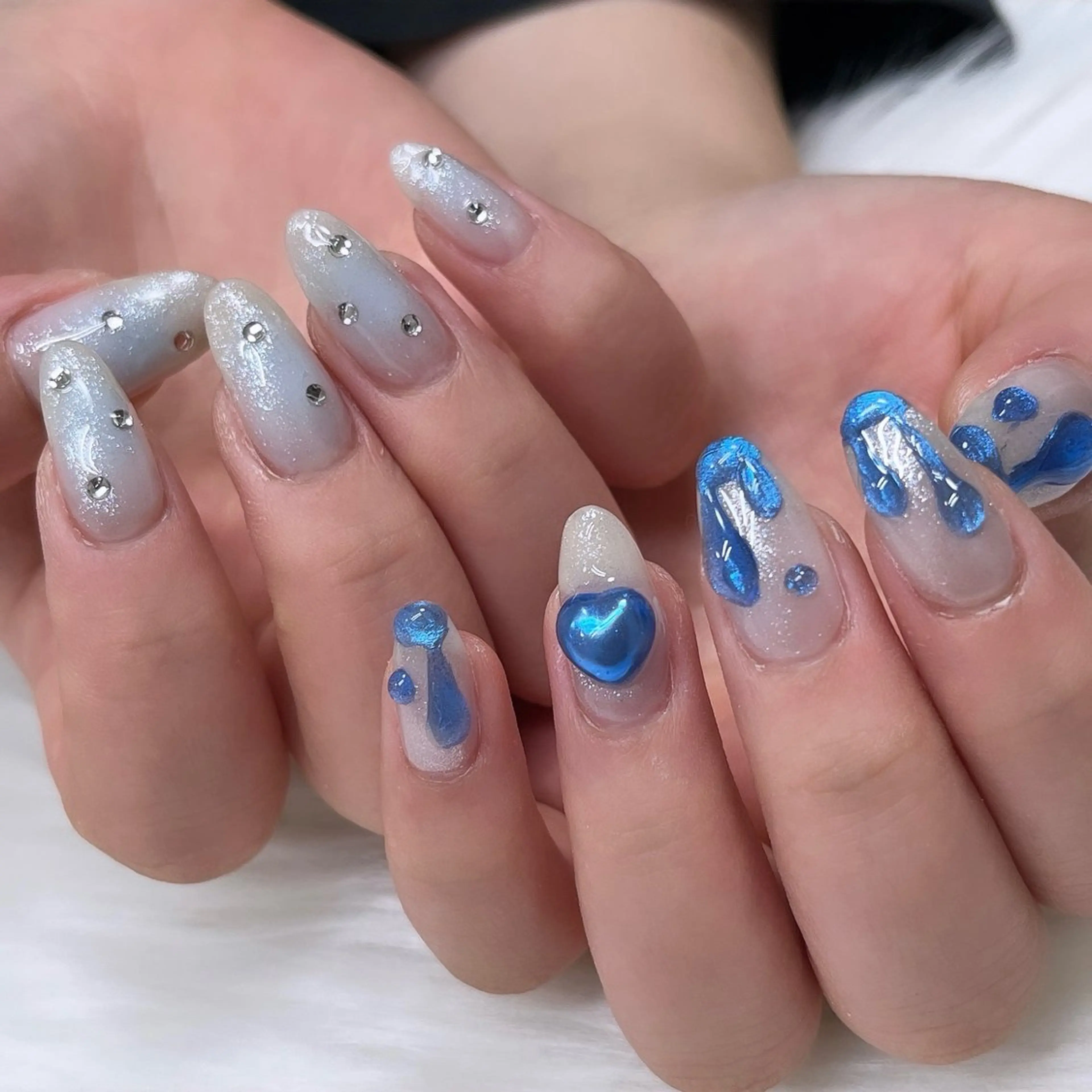 ネイル アートネイル キラキラネイル 韓国ネイル ラメ(グリッター) ロングネイル ハンドネイル 🐕🦺Yappy 💗A-tanのネイルデザイン