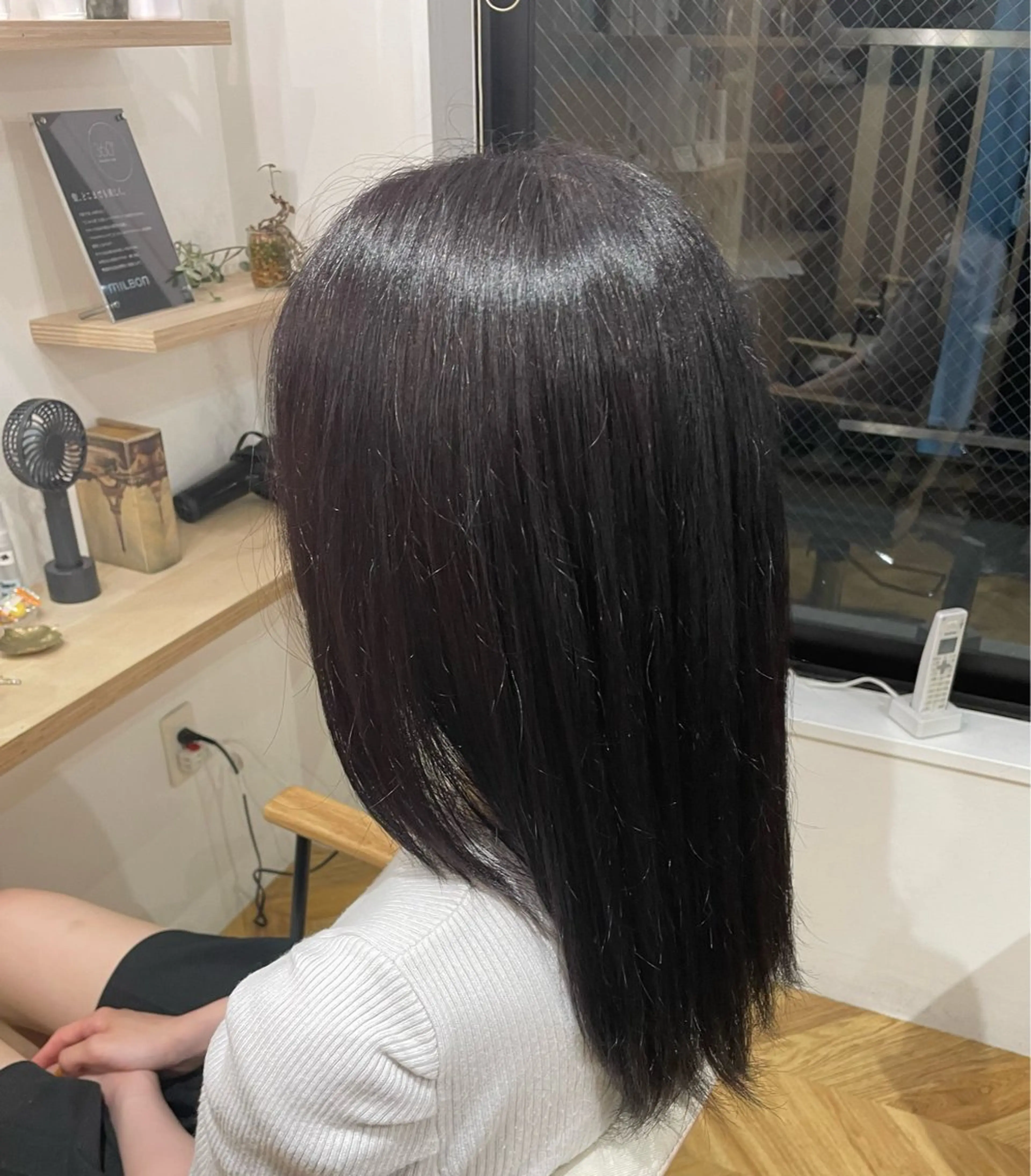 カラー 青木 咲歩のヘアスタイル