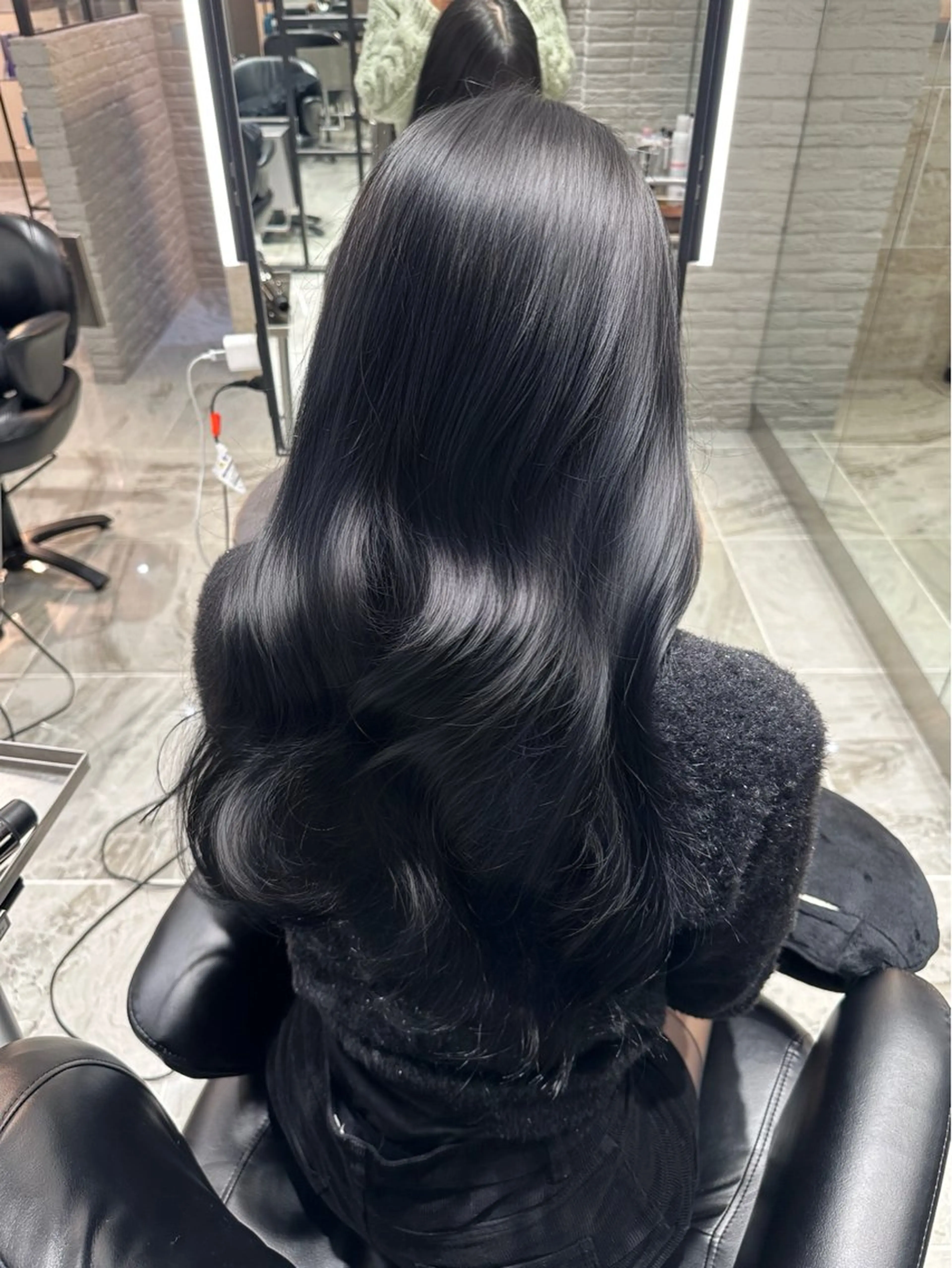 ロング カラー 黒髪 ブリーチ ブルーカラー ブルーブラック カット ヘアカラー トリートメント 髪質改善/韓国/艶髪 RISA🎀のヘアスタイル