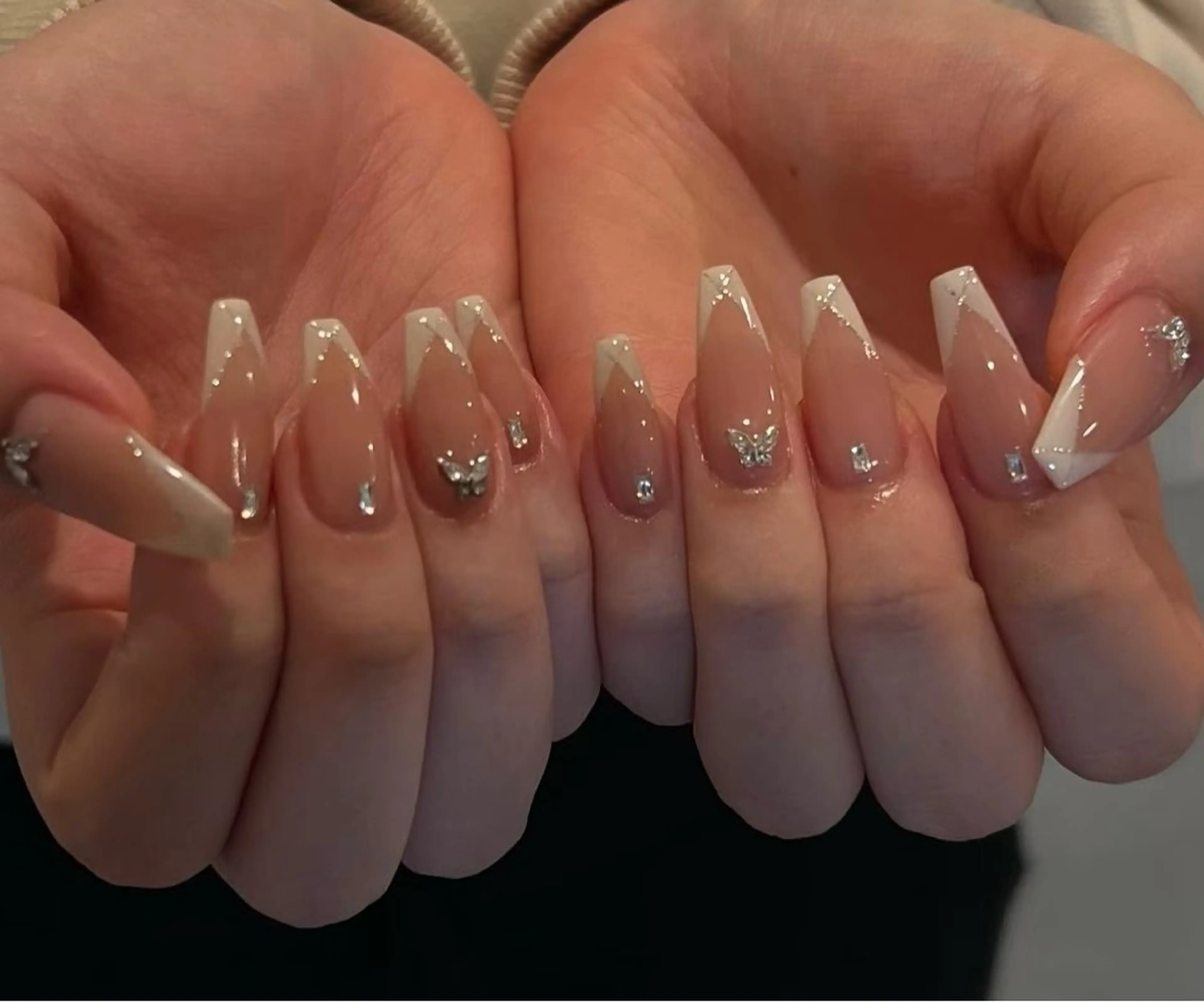 ネイル オーロラネイル フラワーネイル フットネイル フレンチネイル ジェルネイル ハンドネイル 長さだし専門 ありさのネイルデザイン