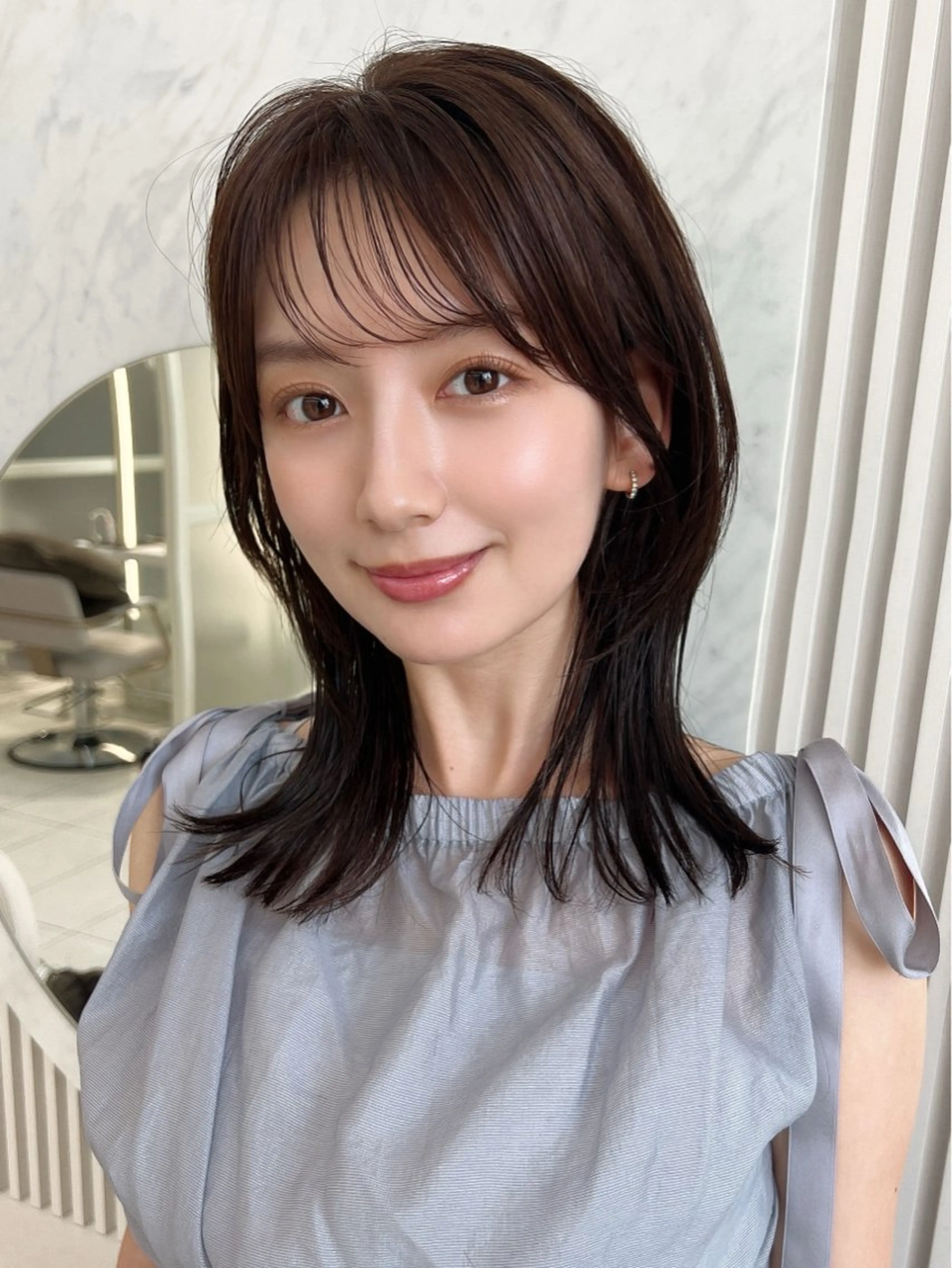 ミディアム カラー ベージュカラー ブラウンカラー グレージュ 韓国風ヘア レイヤーカット カット ヘアカラー トリートメント 山﨑 翼のヘアスタイル