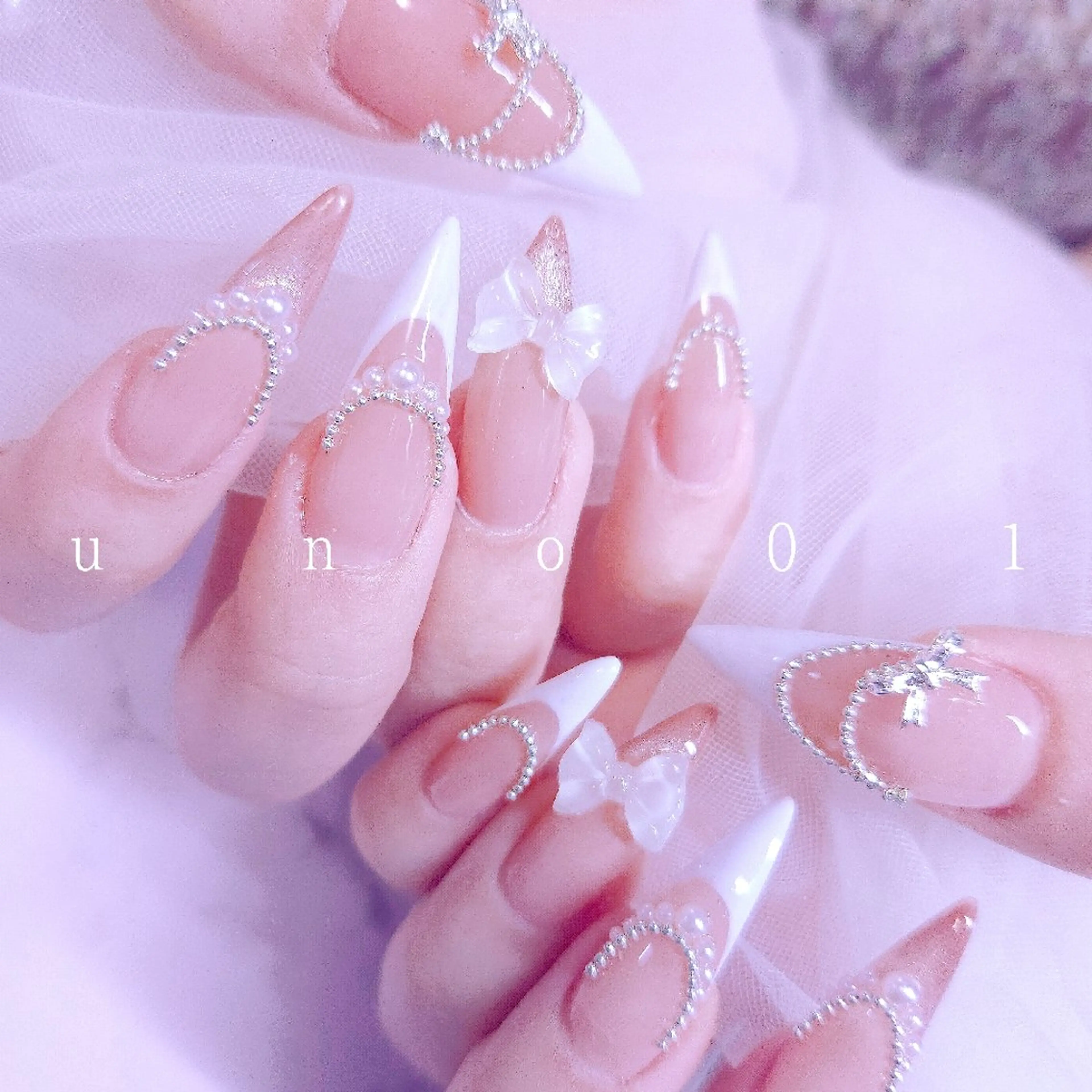 ネイル ネイルチップ ハンドネイル 梅田🦄中崎町🩵 u n o 0 1のネイルデザイン