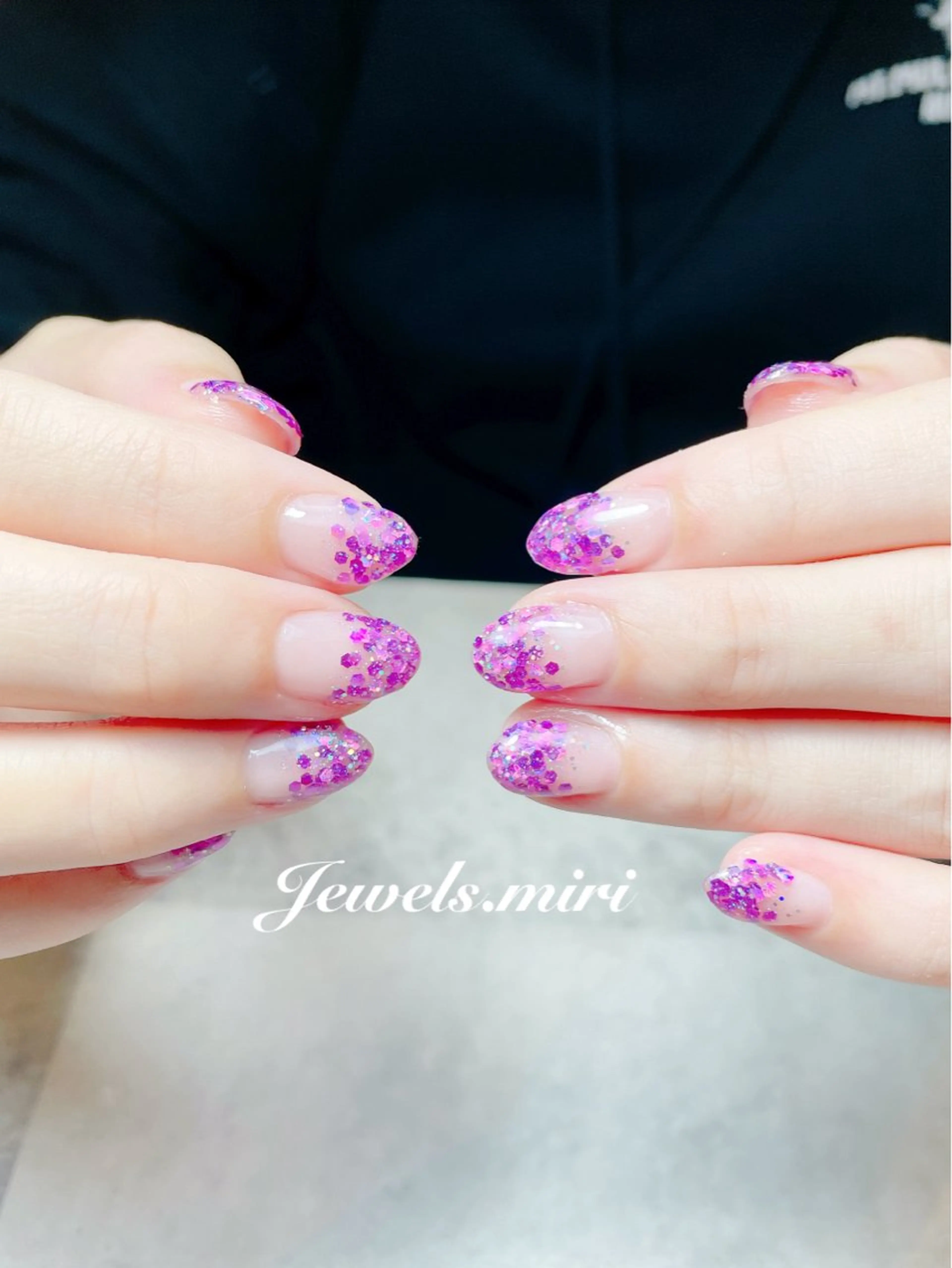 ネイル グラデーション キラキラネイル ラメ(グリッター) ラメグラデーション パープル ネイルサロン Jewels Mのネイルデザイン