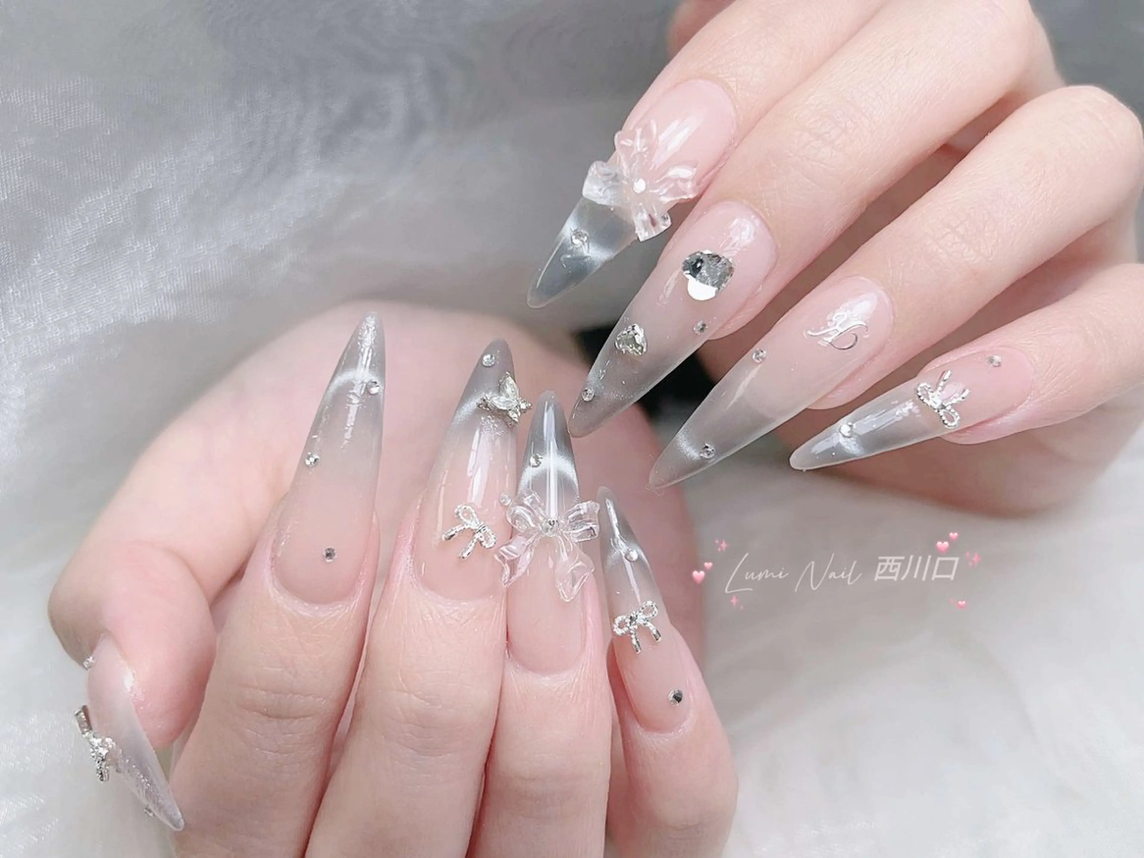 ネイル フットネイル ジェルネイル キラキラネイル オフィスネイル ピンク Lumi Nail Salonのネイルデザイン