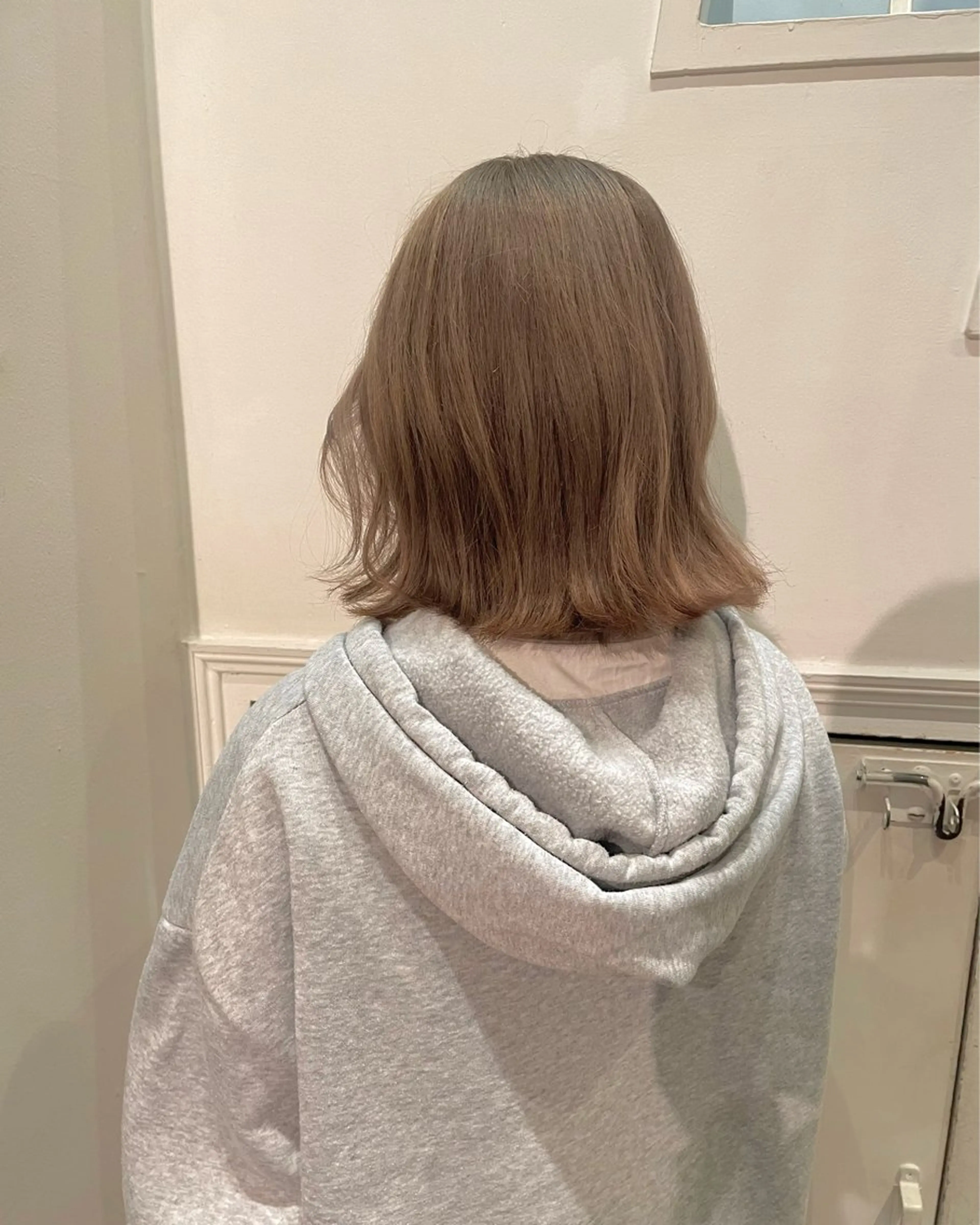 ショート カラー 向坂 亜美のヘアスタイル