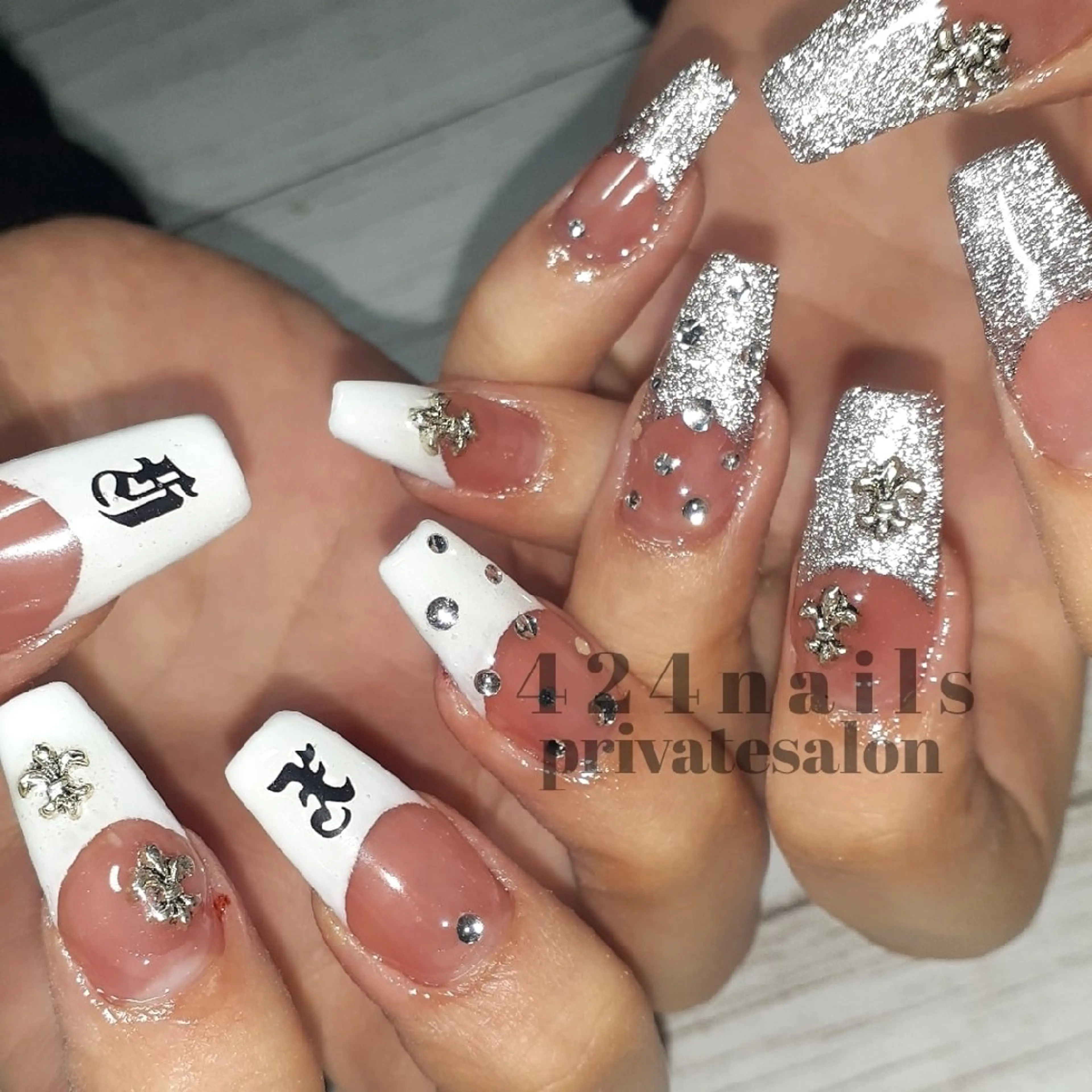 ネイル 424 nailsのネイルデザイン