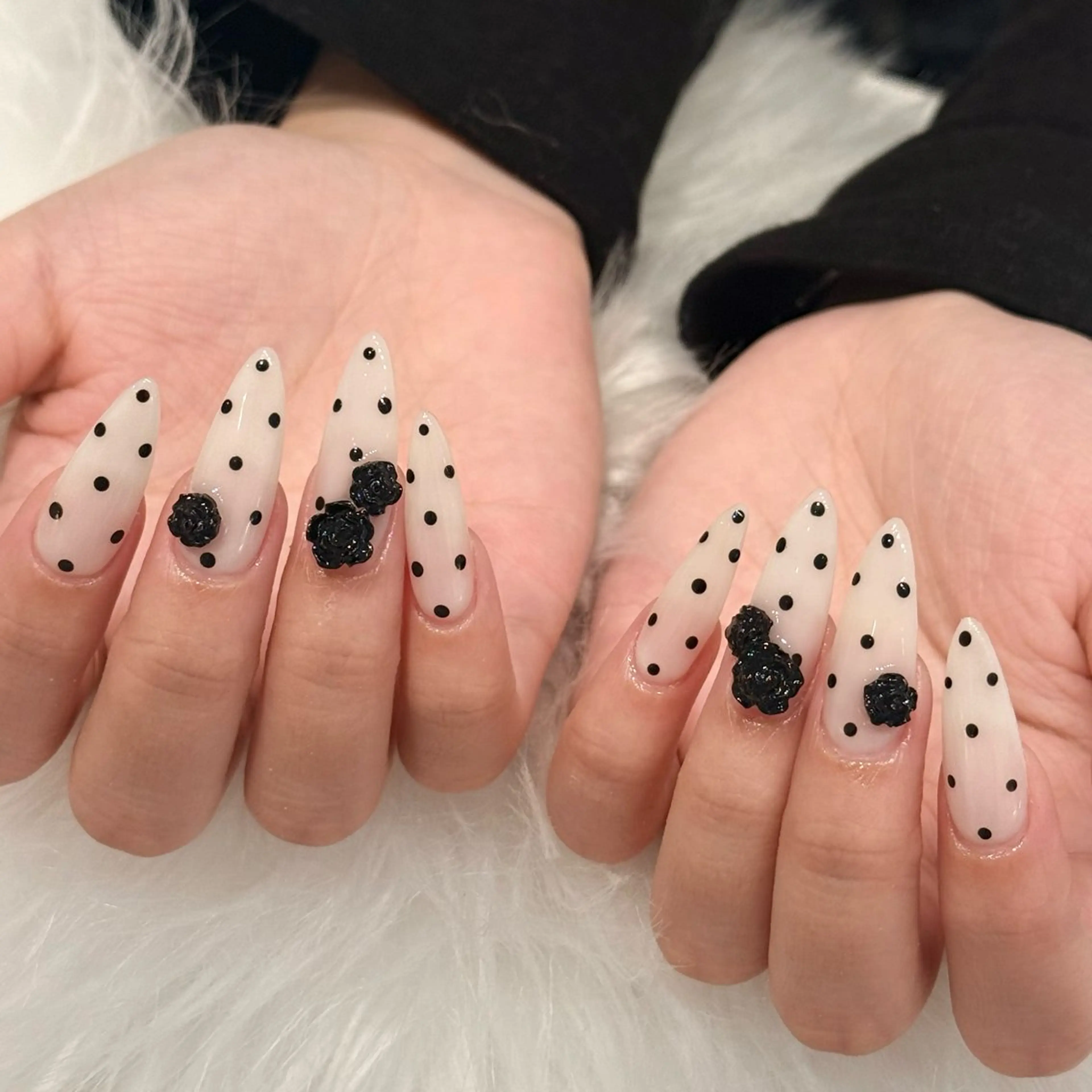 ネイル チークネイル ドット フレンチネイル グラデーション ハート ハンドネイル ハンドケア Nihonthy Nail 新宿所属・Anrya panのネイルデザイン