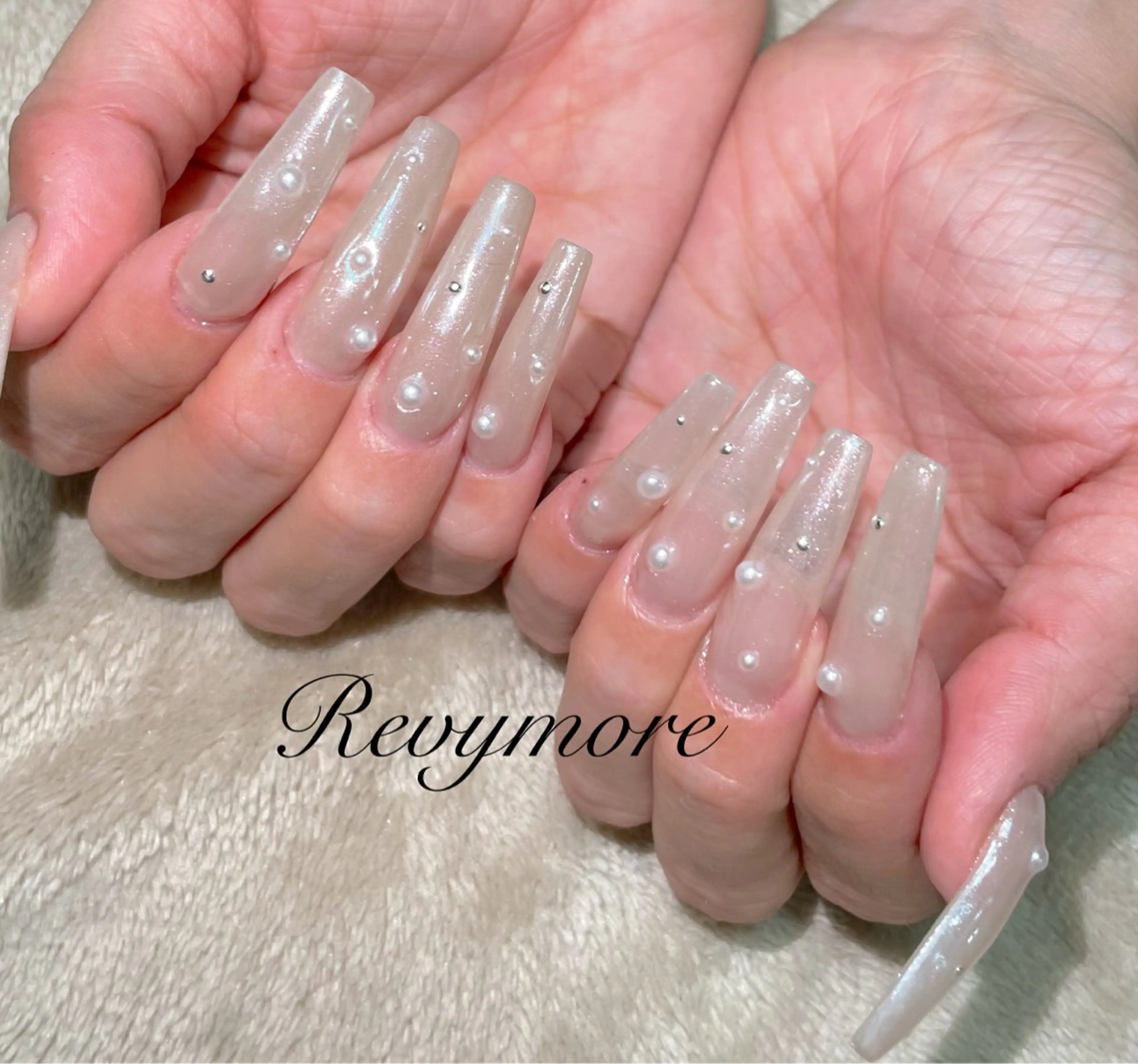 ネイル ジェルネイル 韓国ネイル ミラーネイル ニュアンスネイル オフィスネイル ハンドネイル nail salon Revymore所属・nail salon Revymoreのネイルデザイン