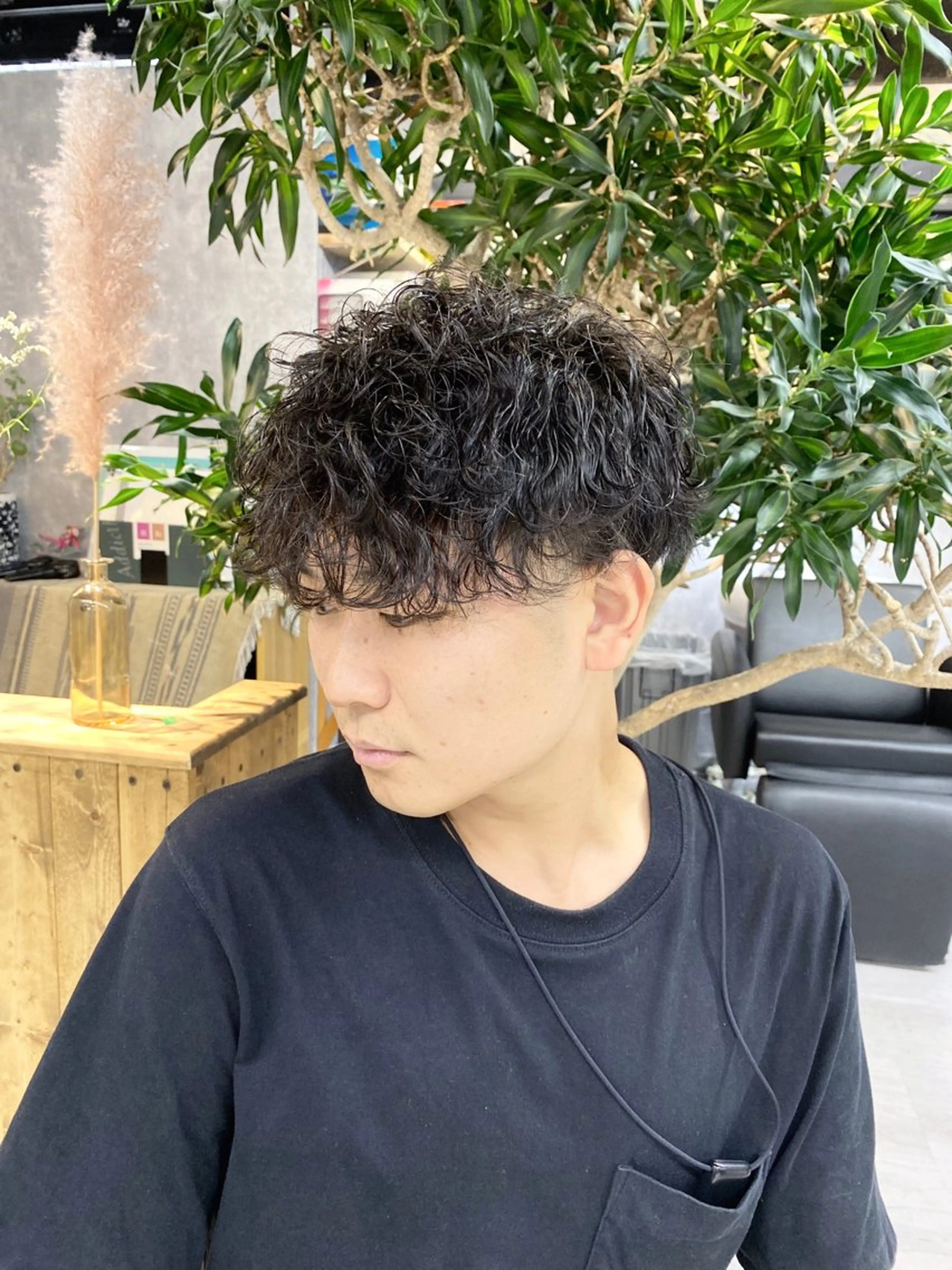 ショート パーマ メンズ メンズバレイヤージュ メンズブリーチ メンズインナーカラー メンズ韓国風 アッシュ 【.ico】心斎橋/ ウルフ/飛田ゆうきのヘアスタイル