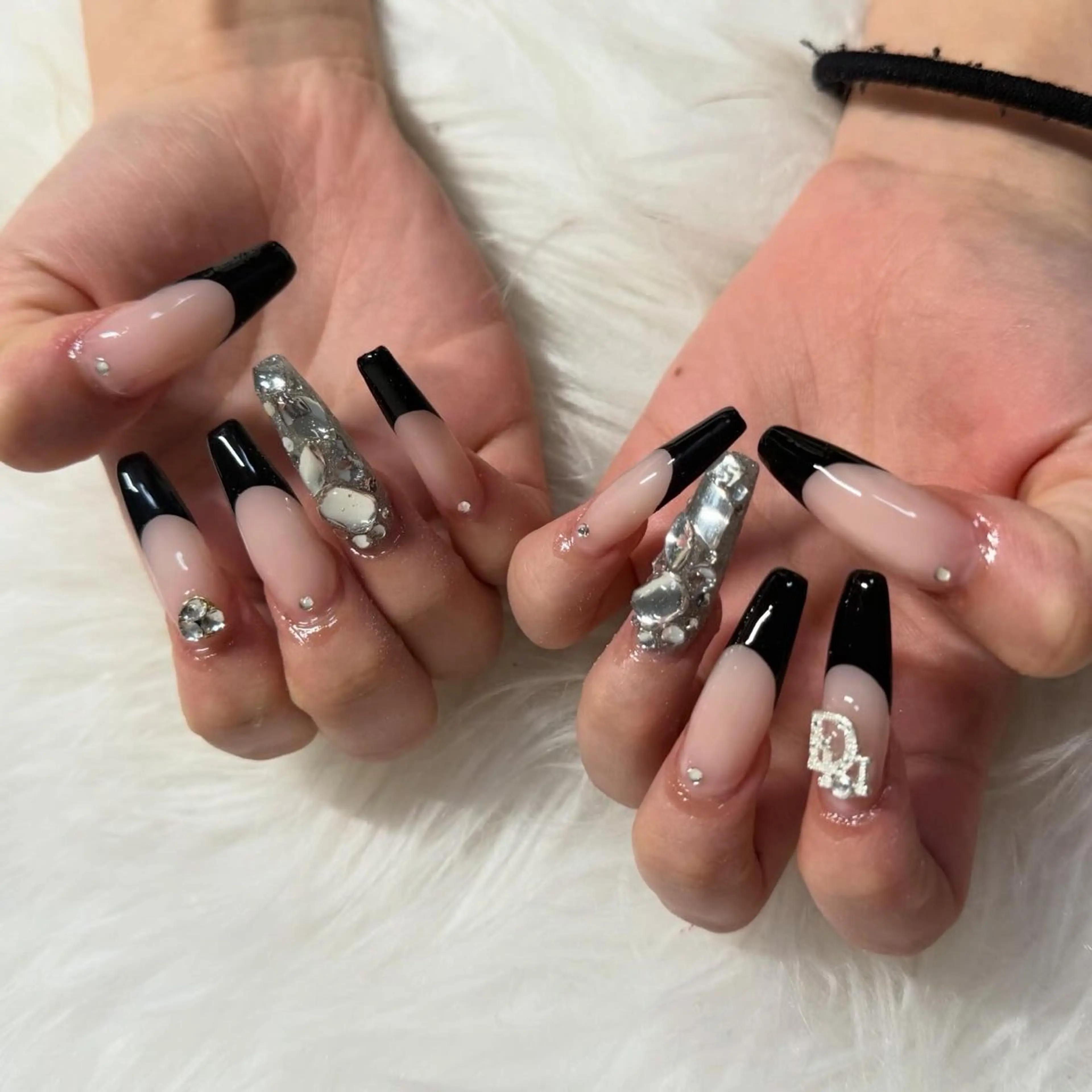 ロング ハンドネイル mao .のネイルデザイン