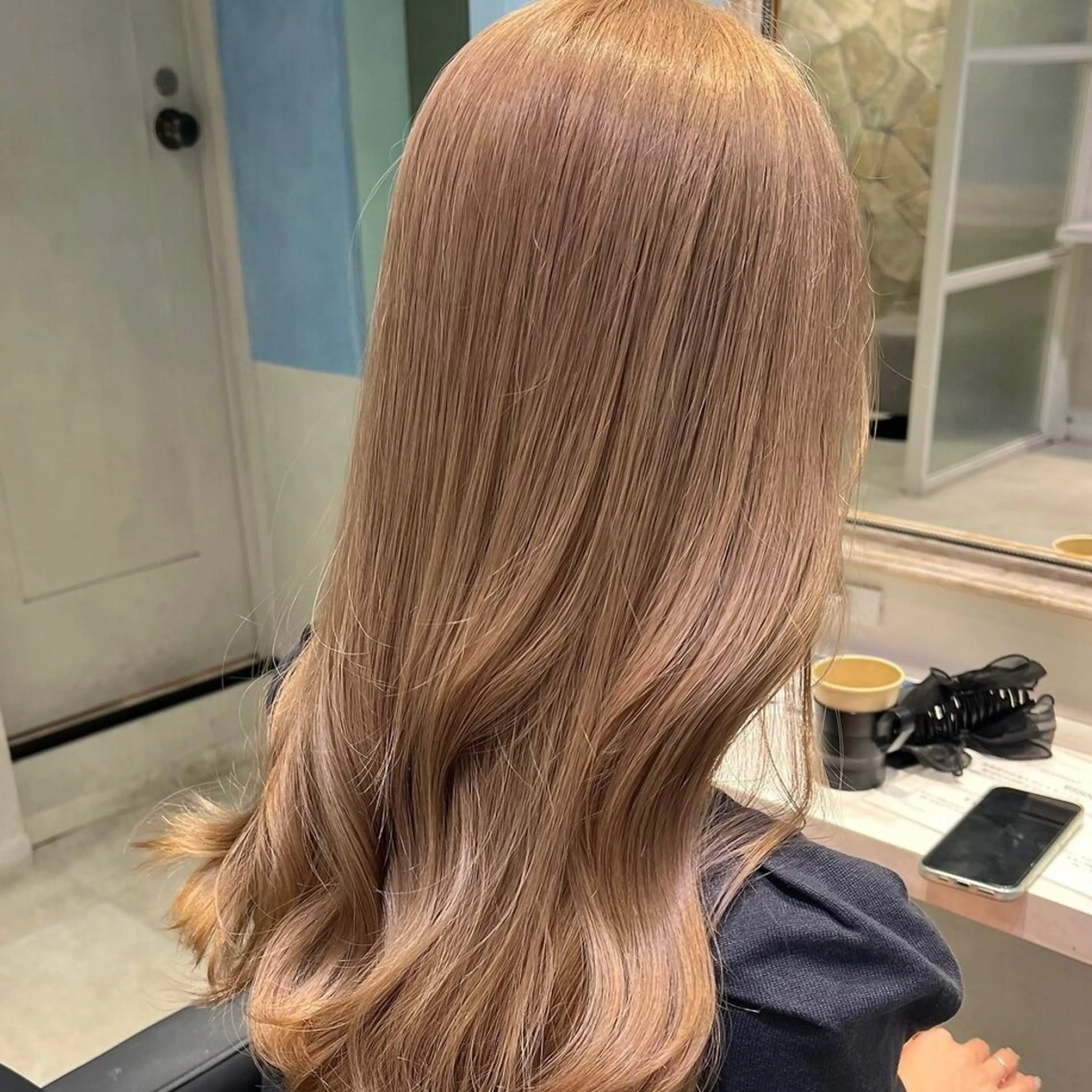 ロング カラー ベージュカラー ブリーチ ハイトーンカラー ミルクティーベージュ ロング 💖ブリーチ/暖色 𝐘𝐮𝐢💖のヘアスタイル