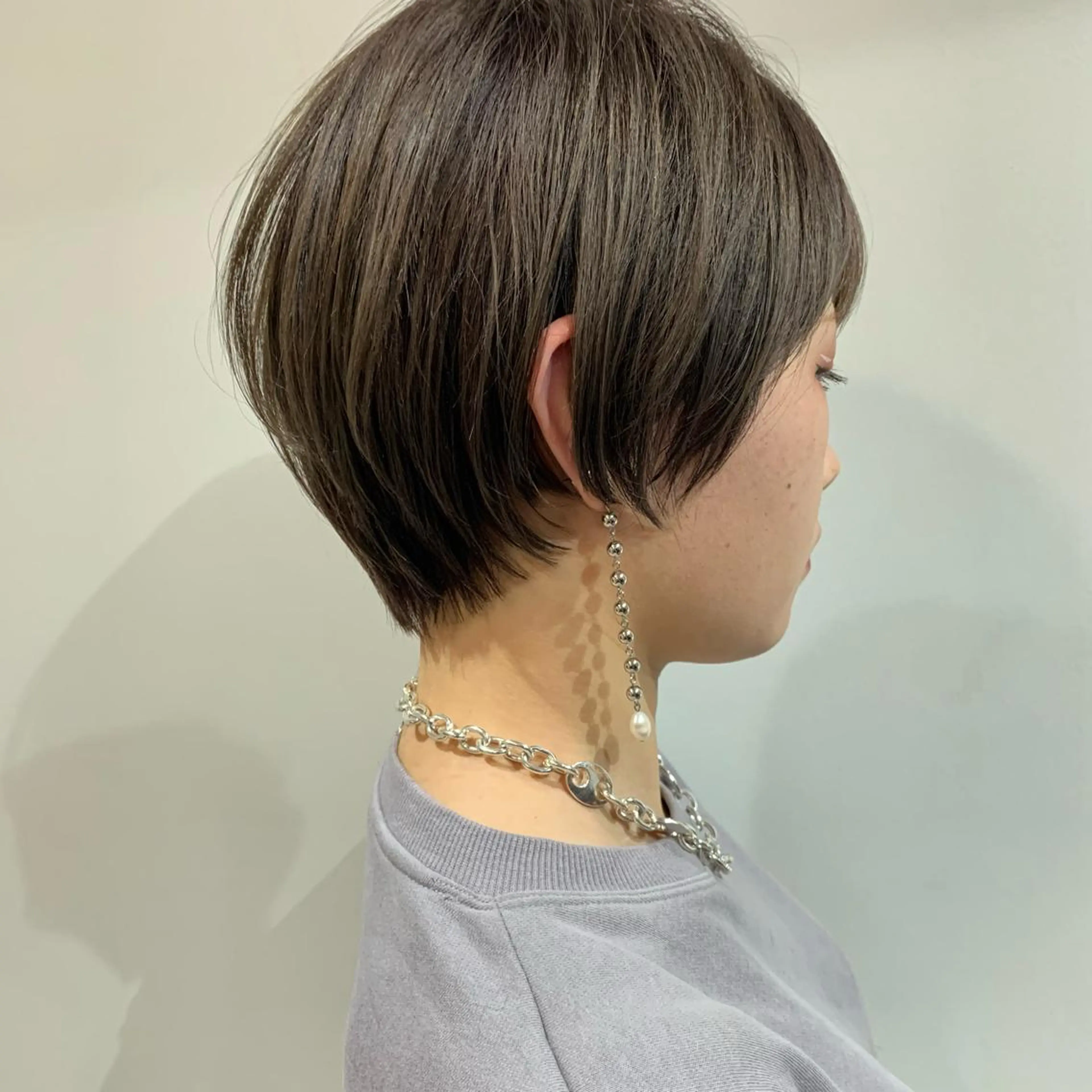 ショート カラー stylist店長 岡本真依のヘアスタイル
