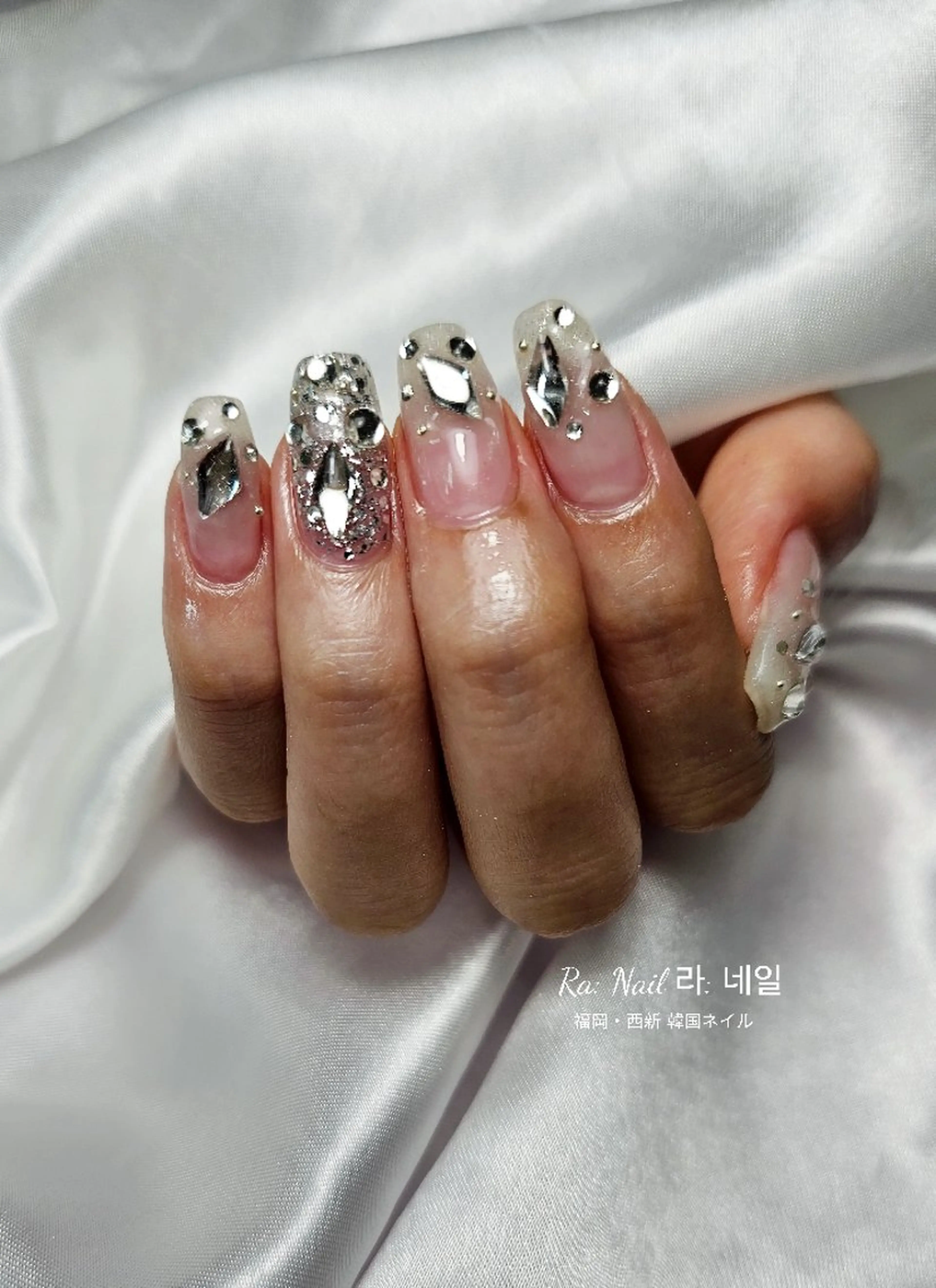 ネイル Ra: Nail所属・Ra: Nail   라: 네일のネイルデザイン