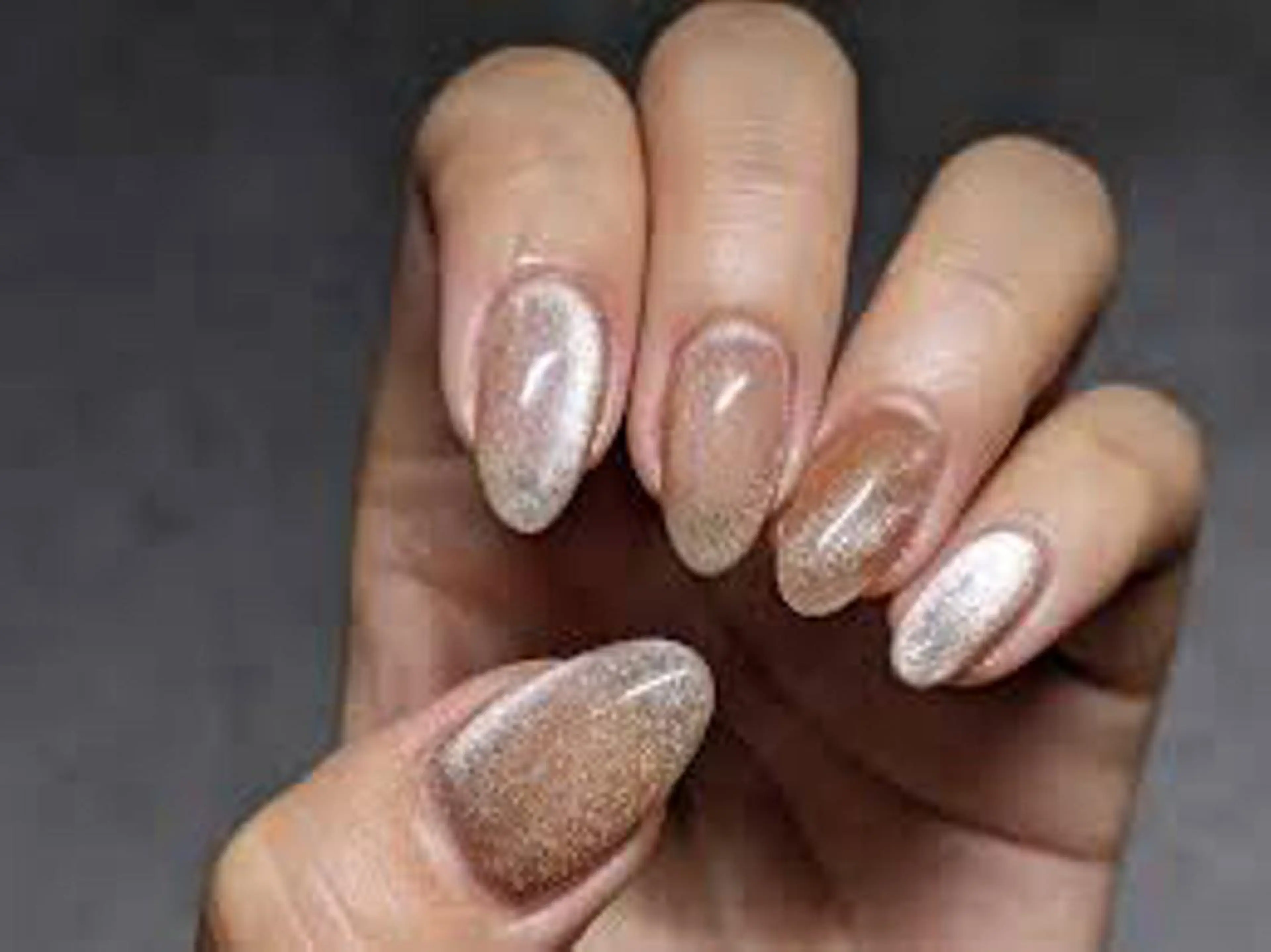 【ご新規 / 再来】#手肌 にスッとなじむ#マグネットネイル🧲#スキンカラー 🩷ひかえめなのに存在感があるシリーズ✨の写真