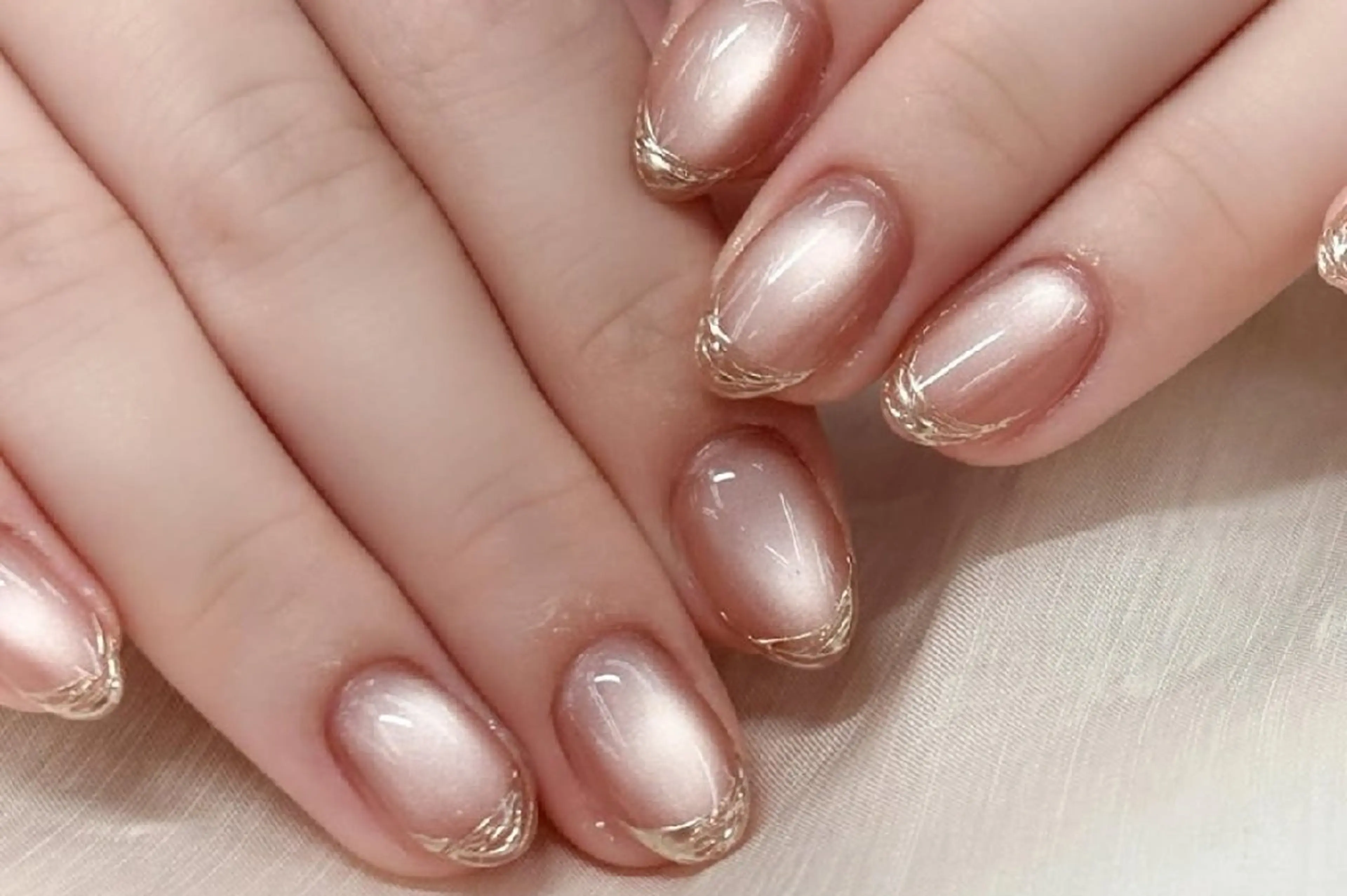 ネイル チークネイル フラッシュネイル フットネイル フレンチネイル ジェルネイル HALOネイルサロン YIYIのネイルデザイン