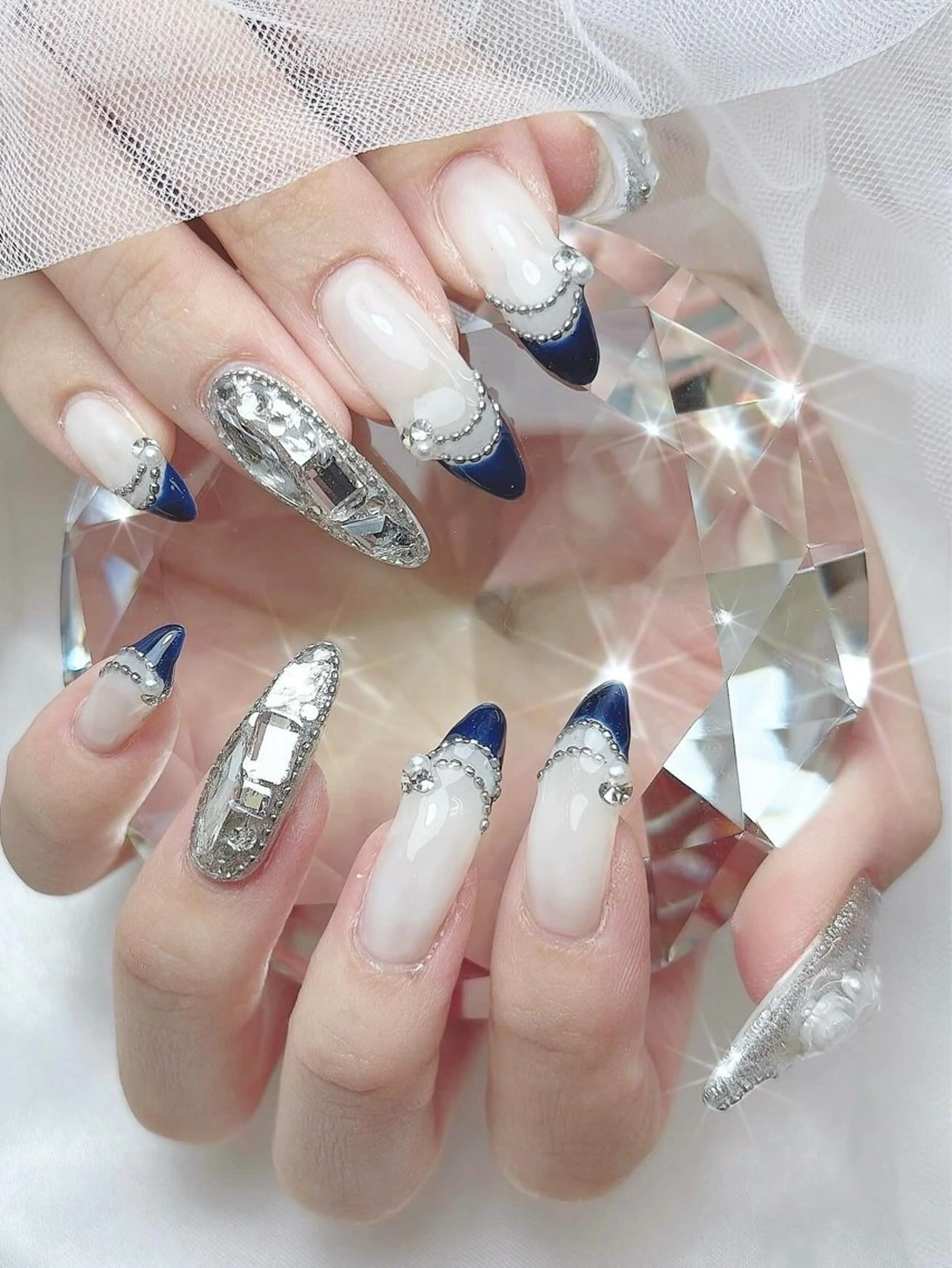 ネイル ブルー フレンチネイル ガーリー キラキラネイル 韓国ネイル ar studio/ ARISAのエステ・リラクイメージ